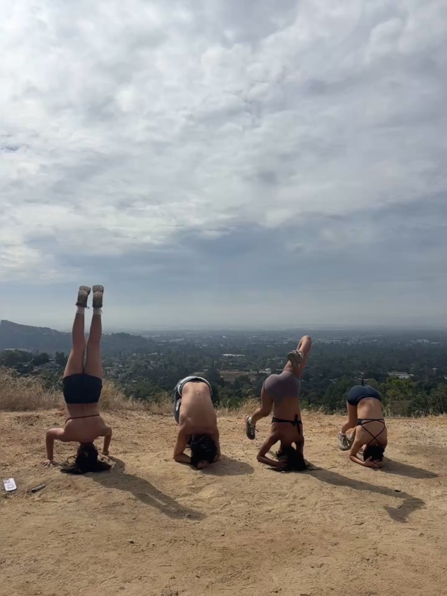 @bella