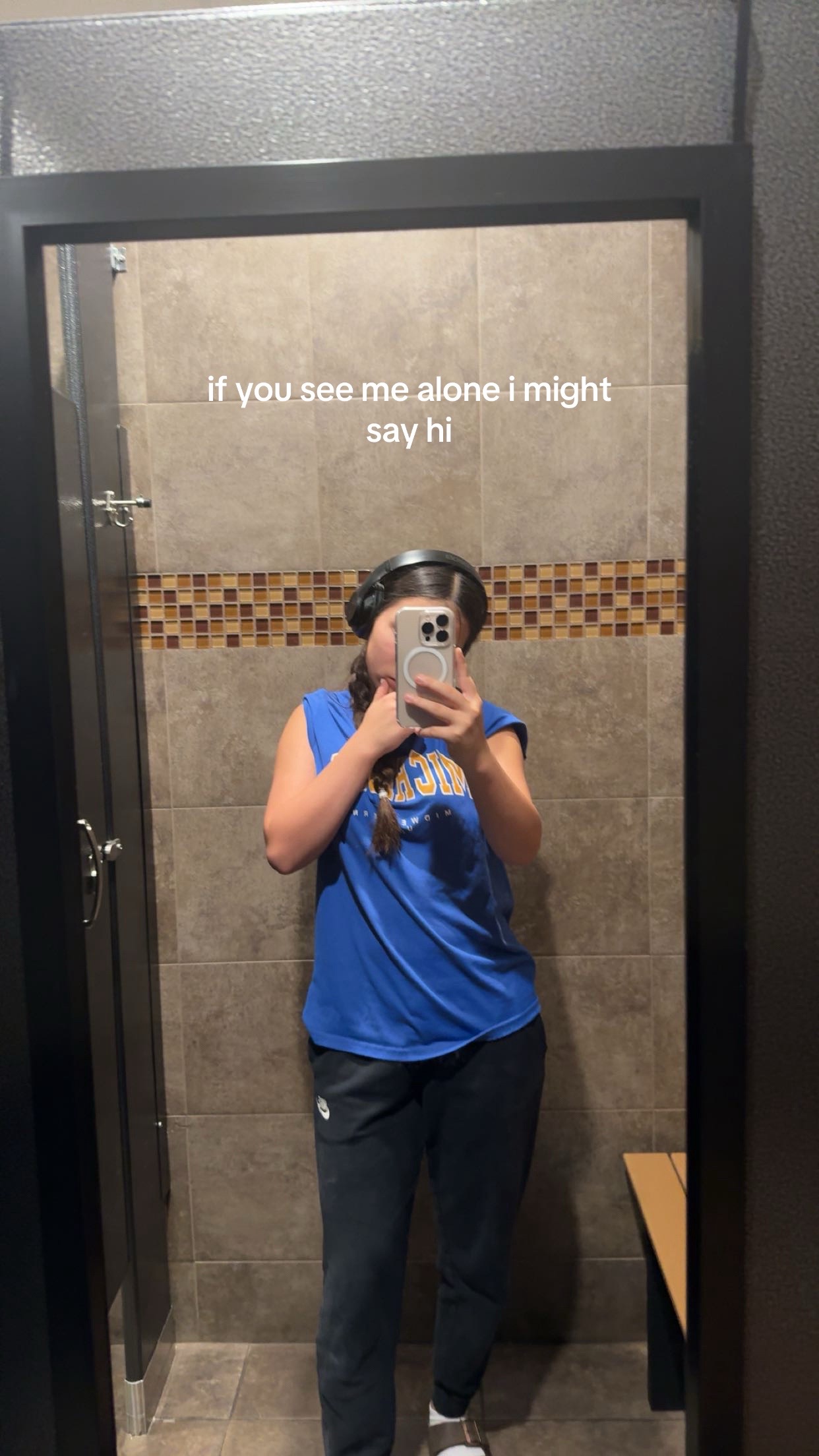 @khlo🦉