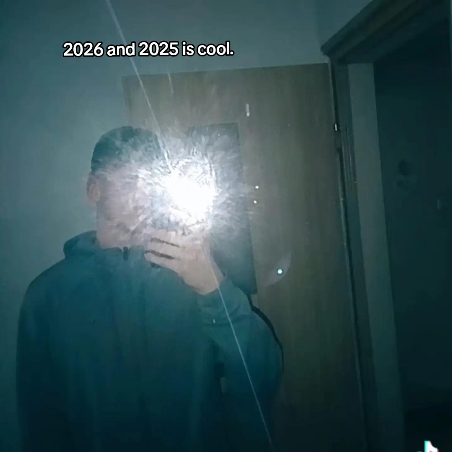 @wiktor7_