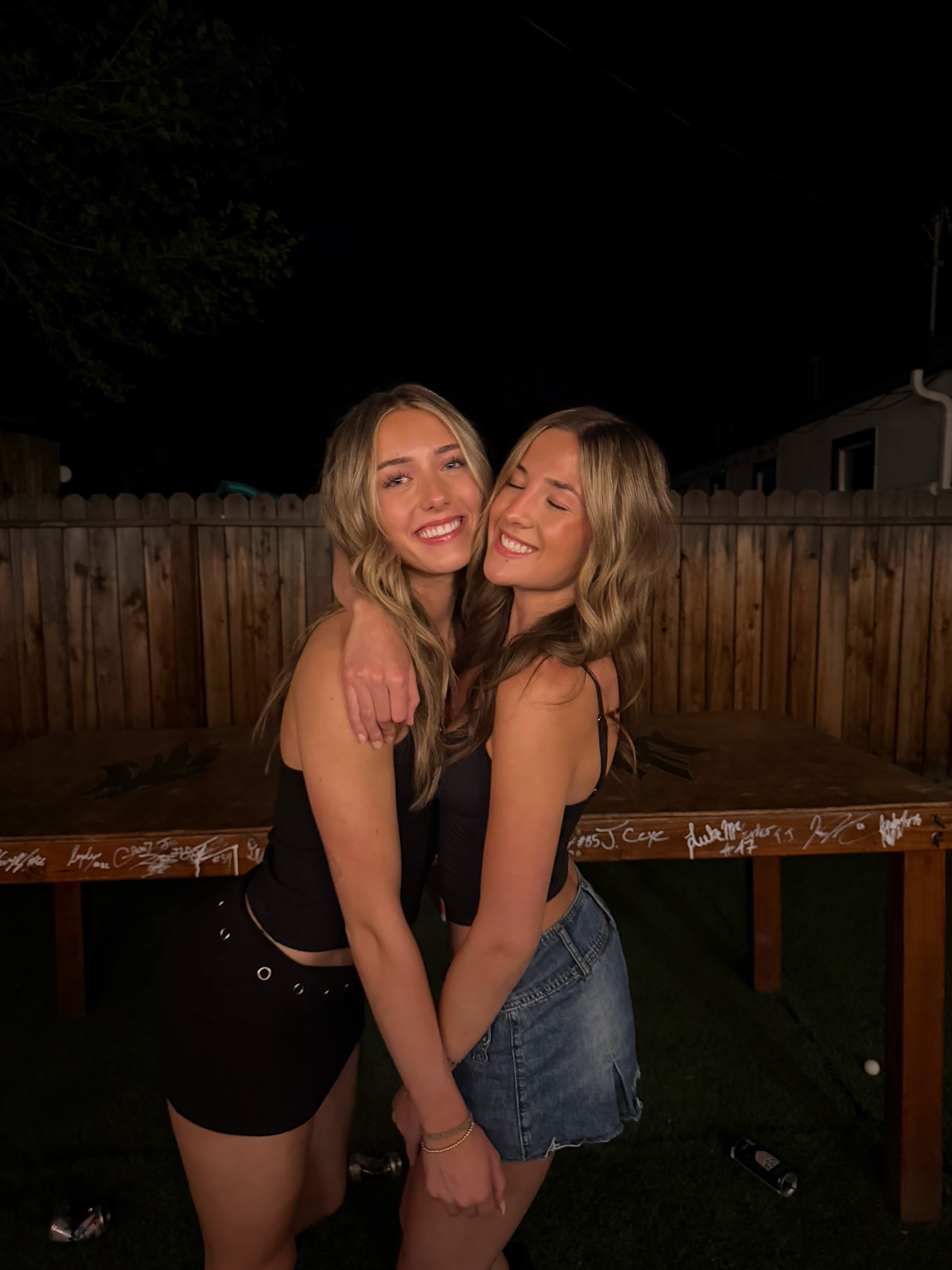 @bella