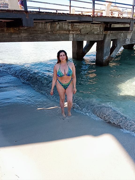 @daniela la corte