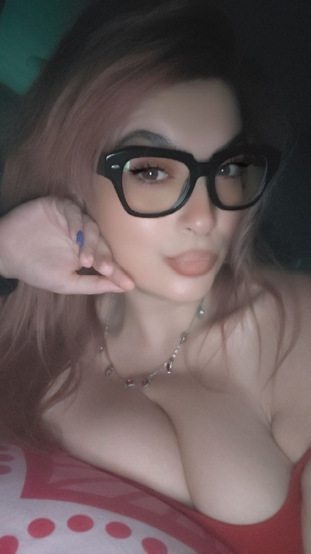@Vanessa 🤍💜🦋