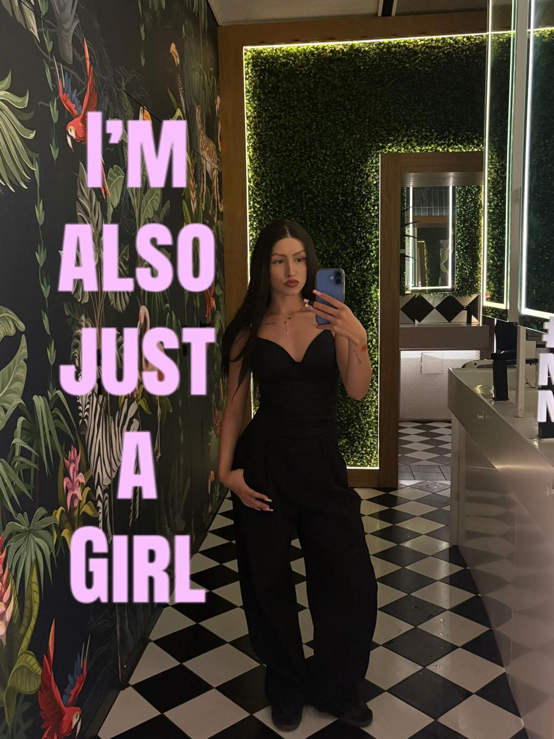 @alastraz_