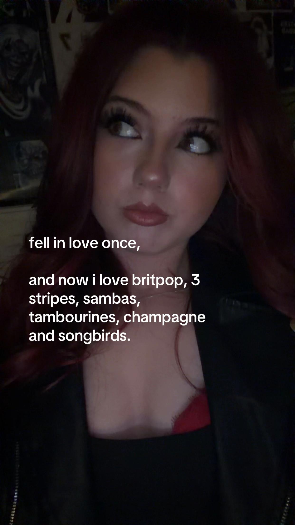 @ellie𝜗𝜚⋆₊˚