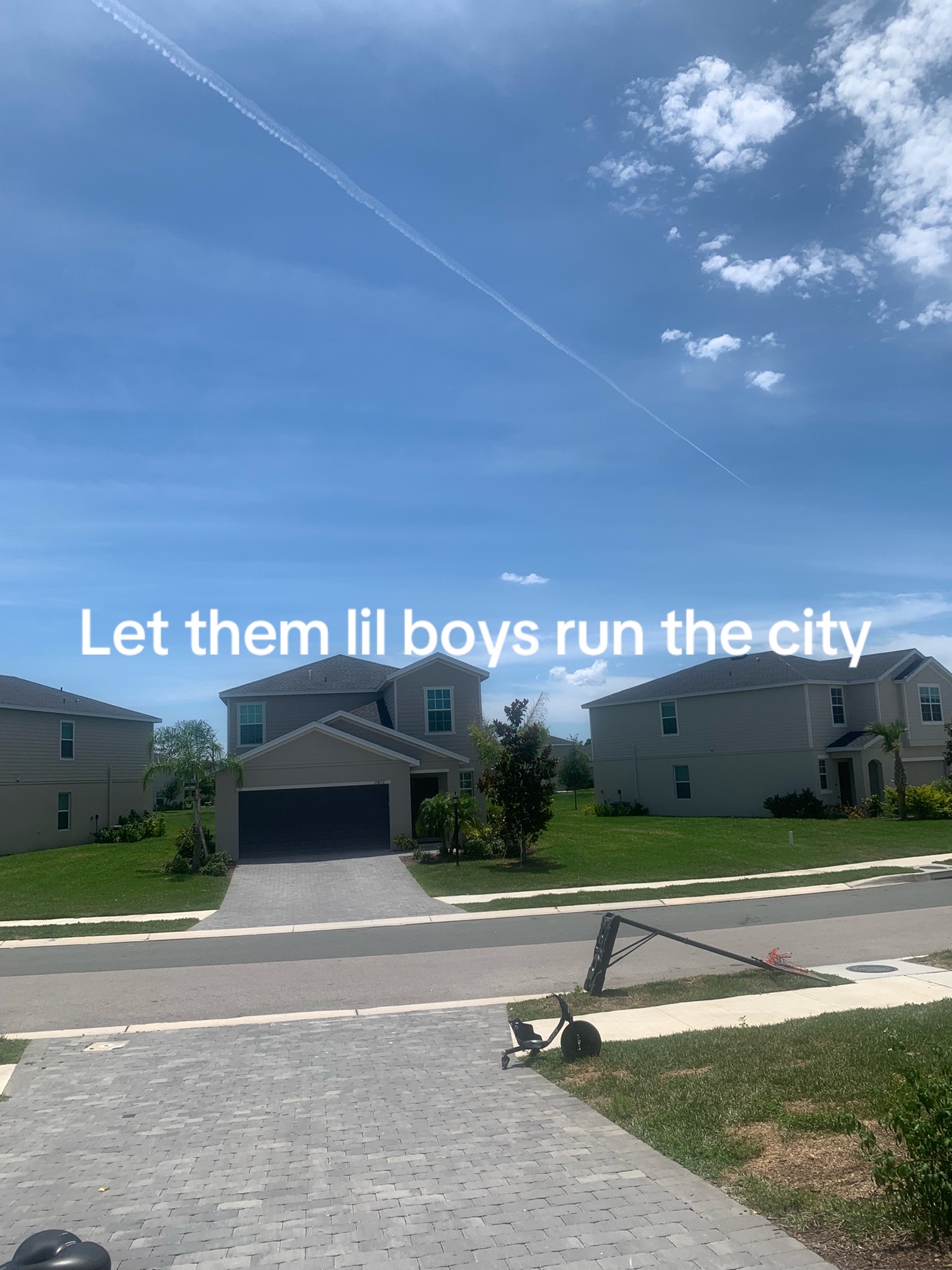 @⃟