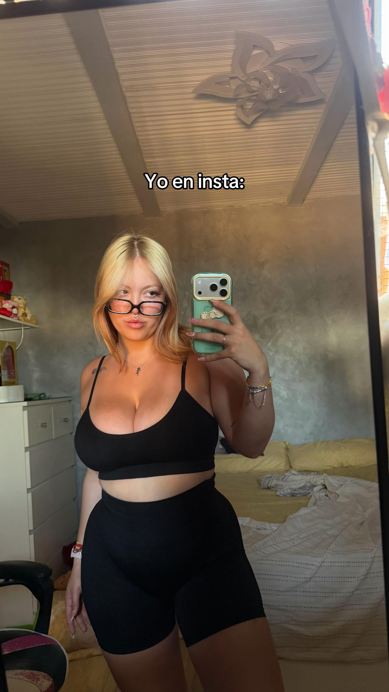@𝐜𝐚𝐫𝐨𝐥𝐢𝐧𝐚 𝐚𝐜𝐜𝐢𝐧𝐨