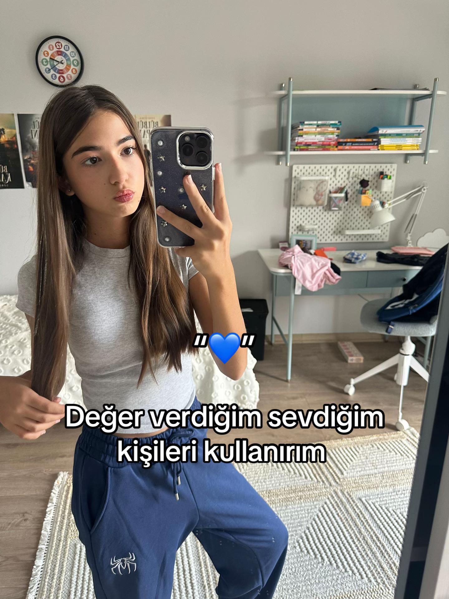 @🪩