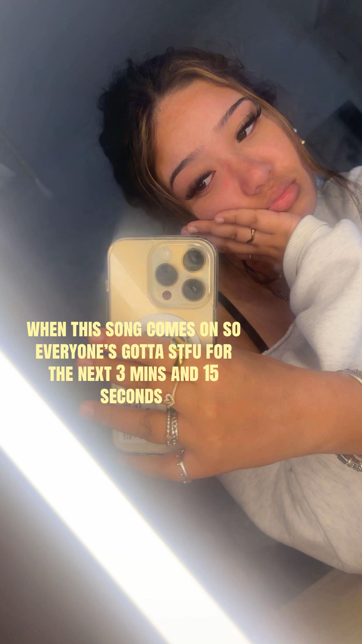 @itsnotmelmel_