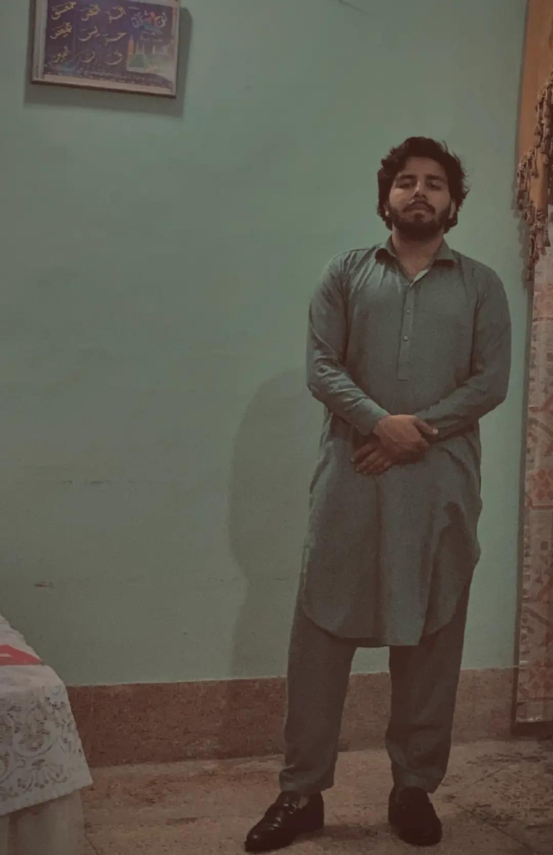 @𝘏𝘢𝘴𝘯𝘢𝘪𝘯 𝘘𝘶𝘳𝘦𝘴ح𝘪