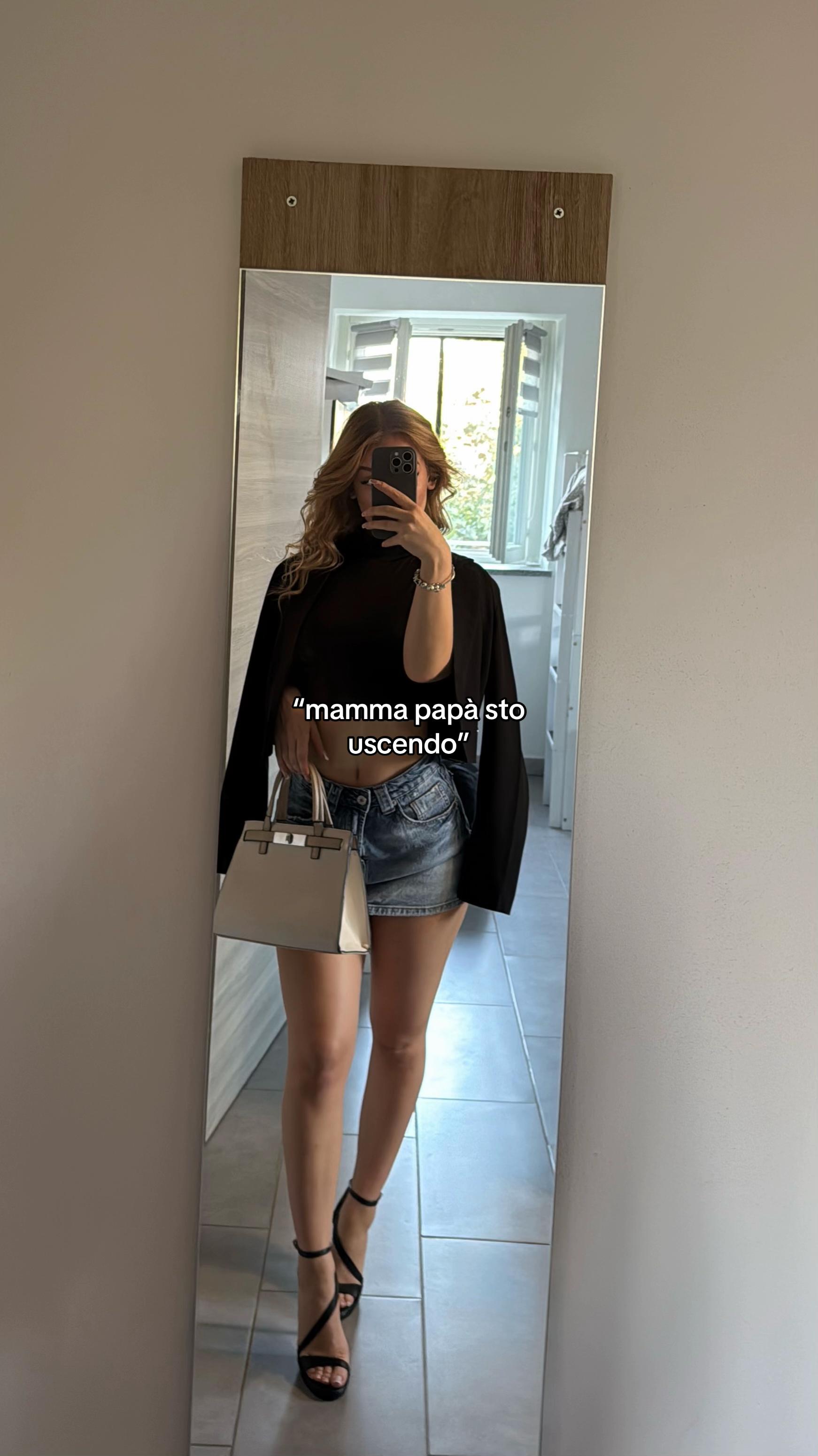 @mayaadelvecchio
