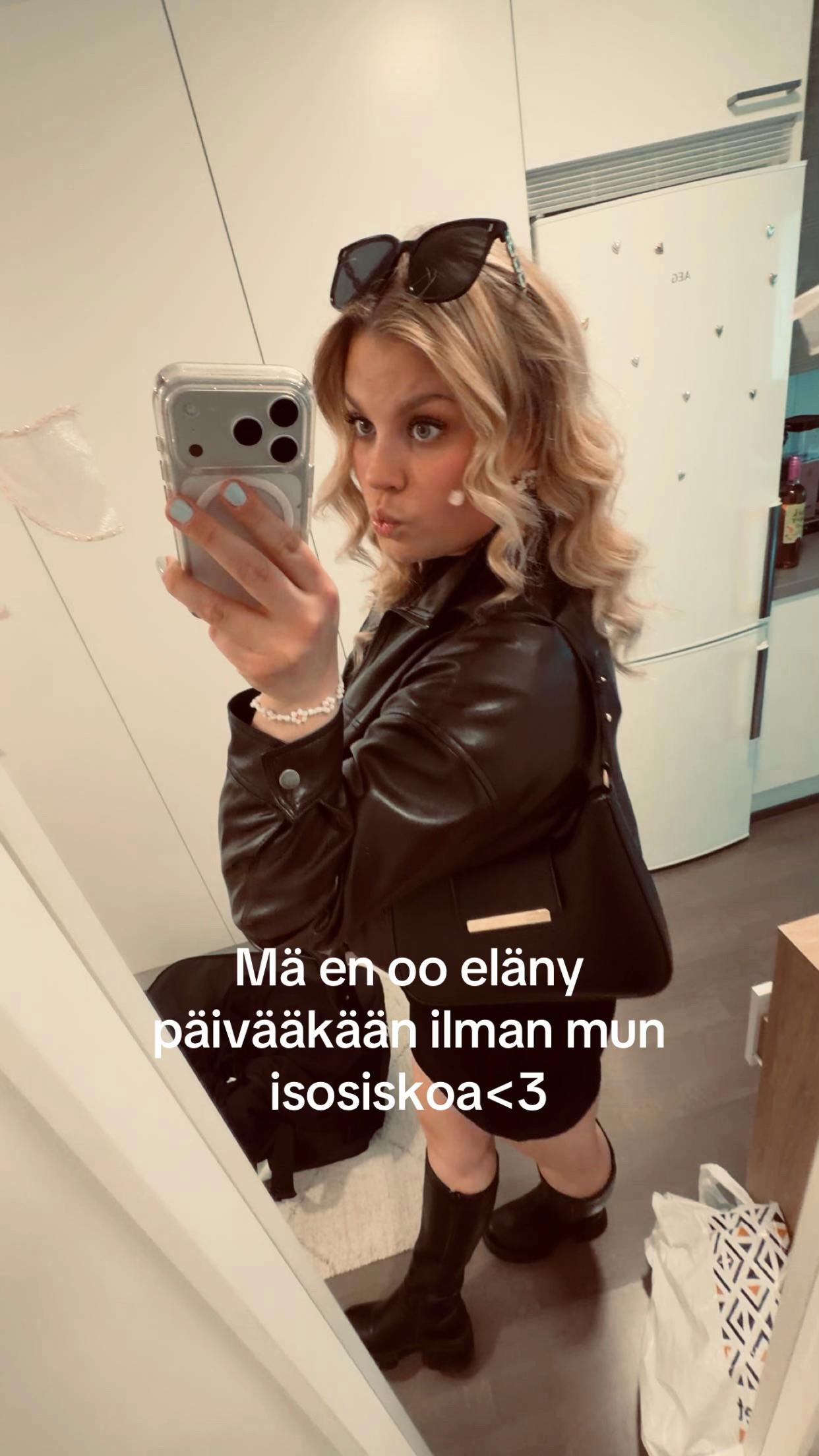 @SANNI✨