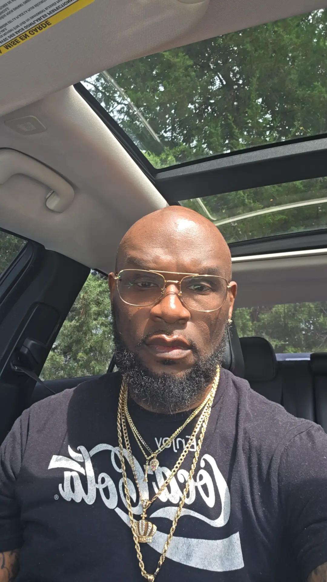 @Uncledeespeaks