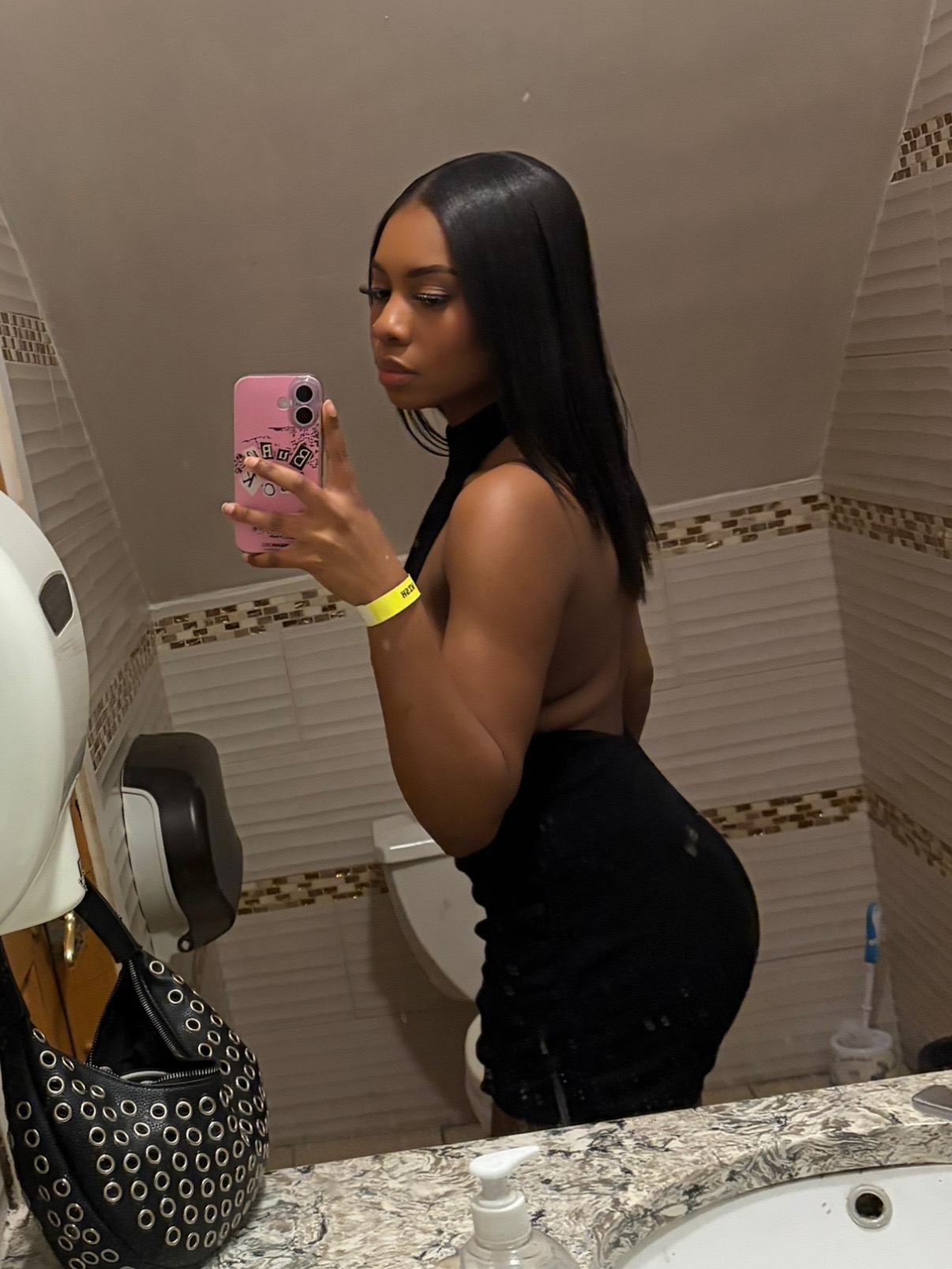 @Ruinedyourlife_