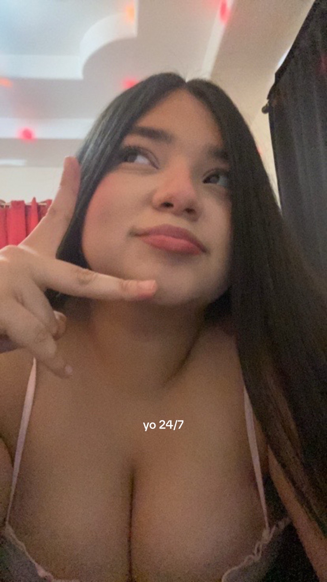 @daniela