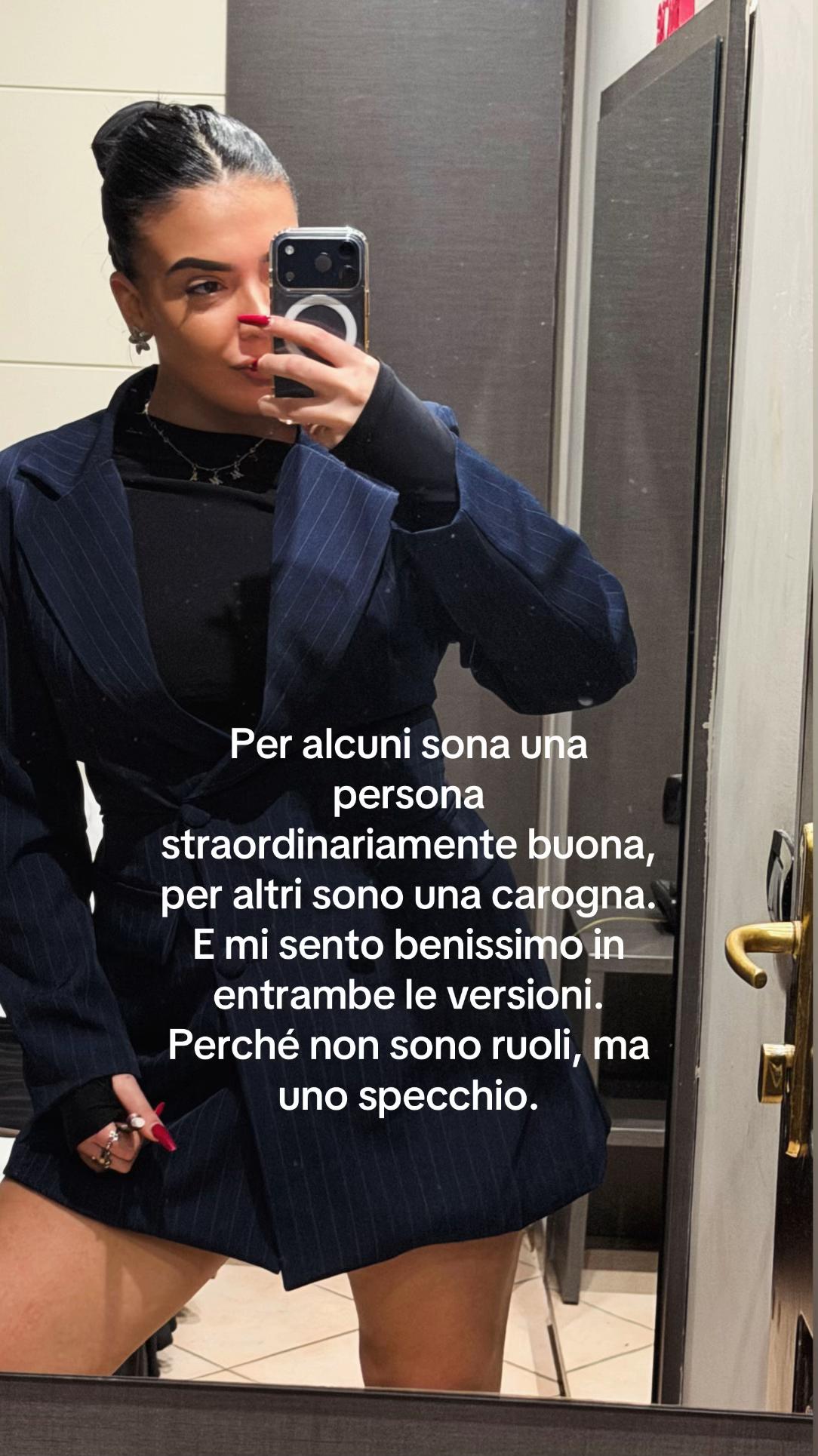 @𝑬