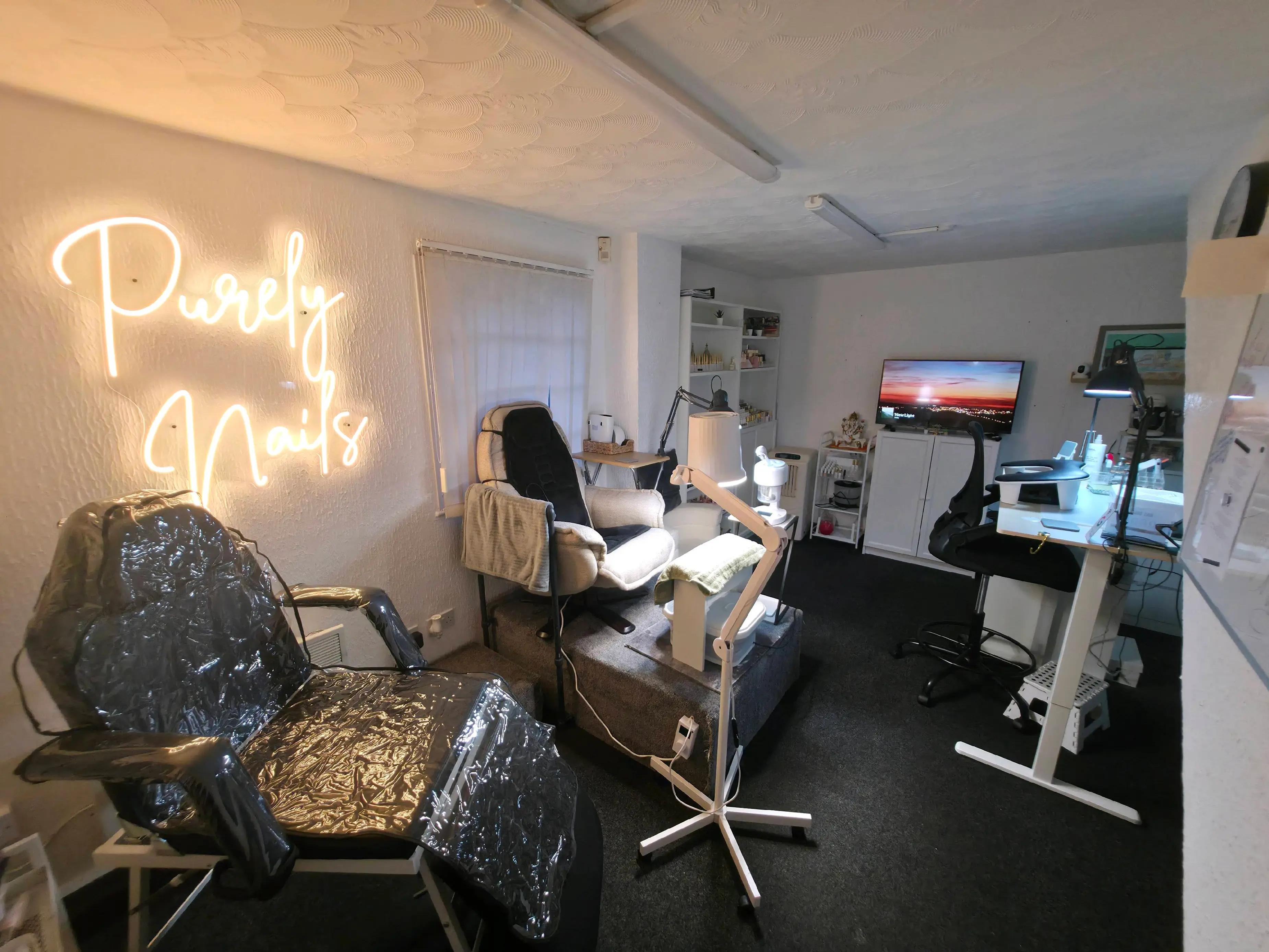 @PurelyNails