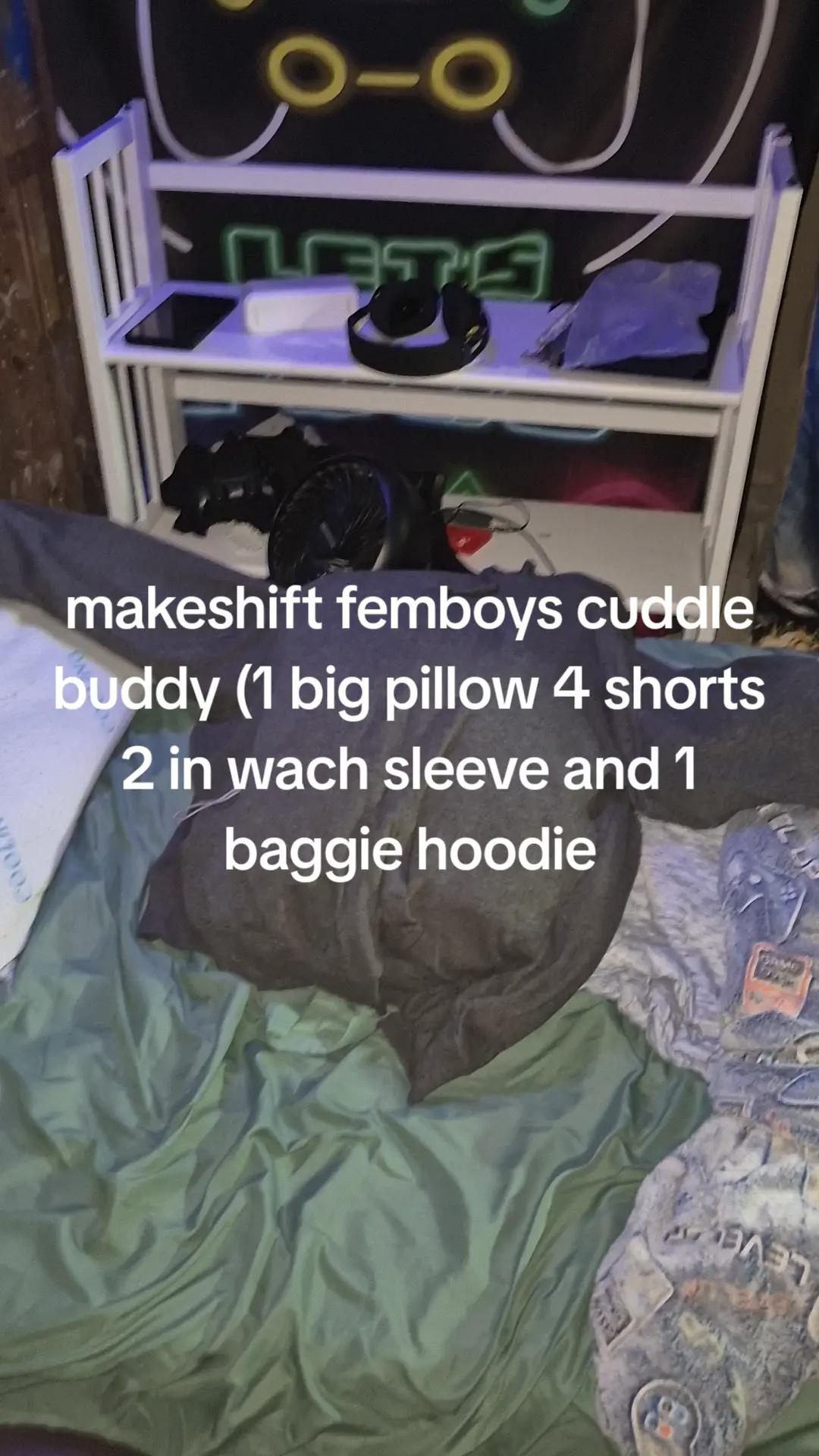 @Robertxx (femboy)