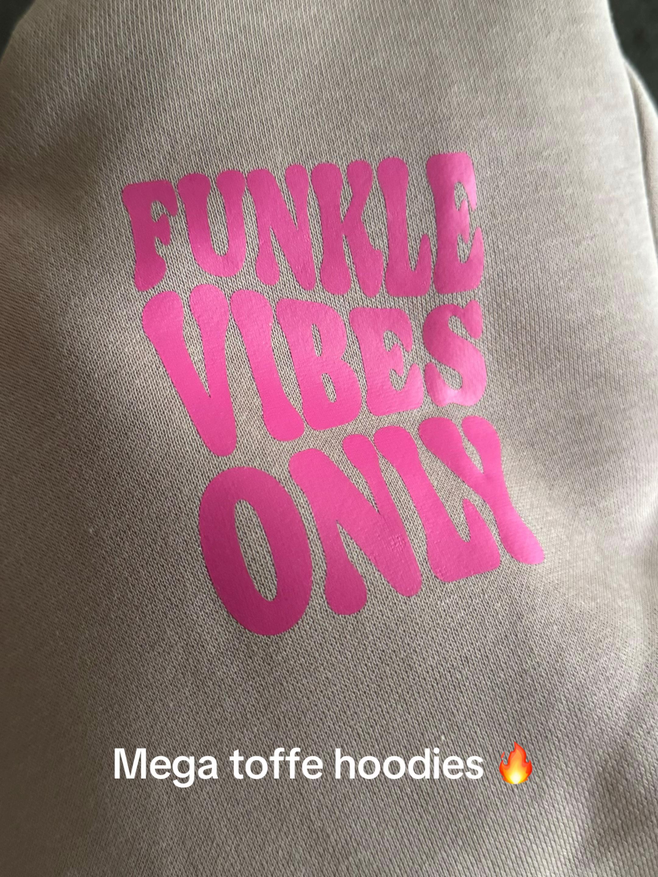 @littlechiqfashion
