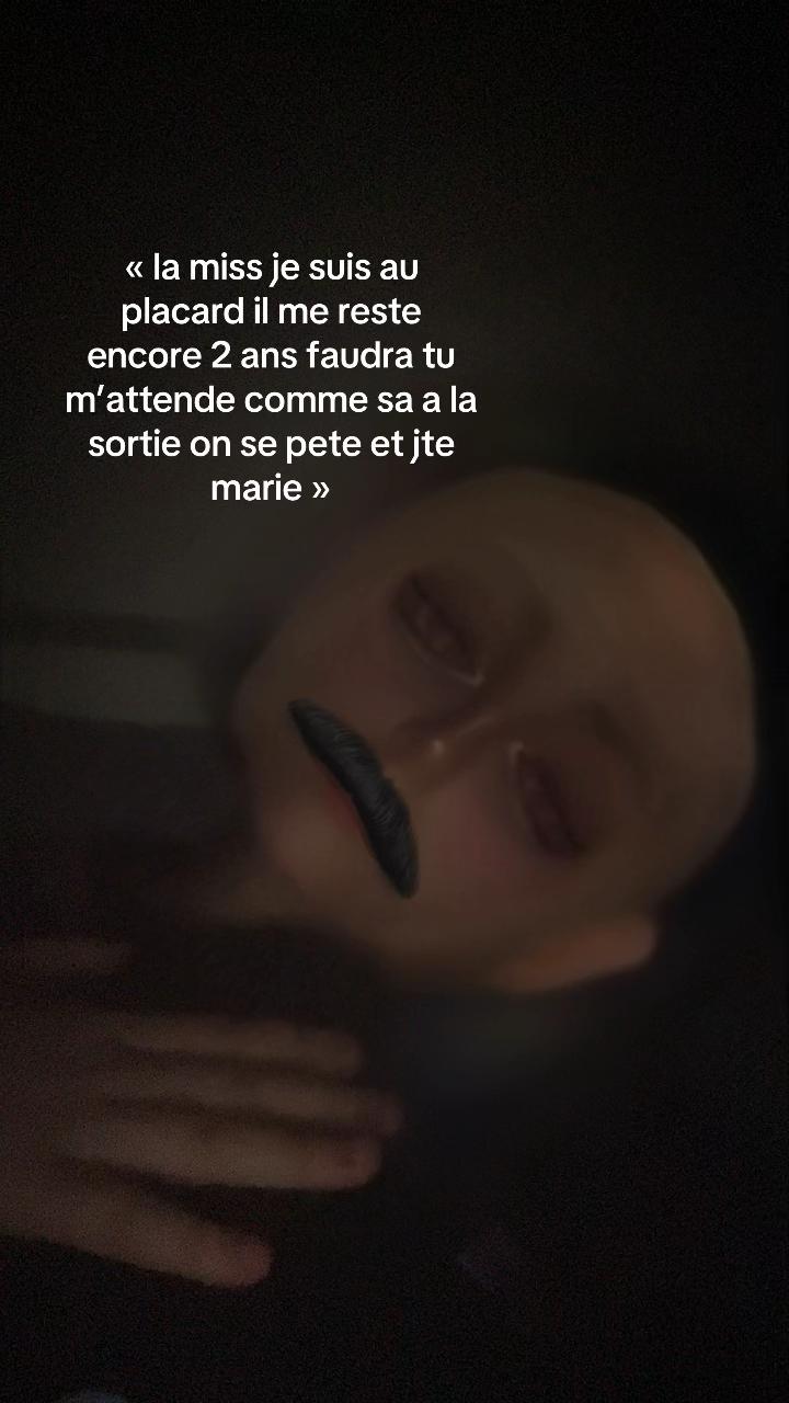 @🫥