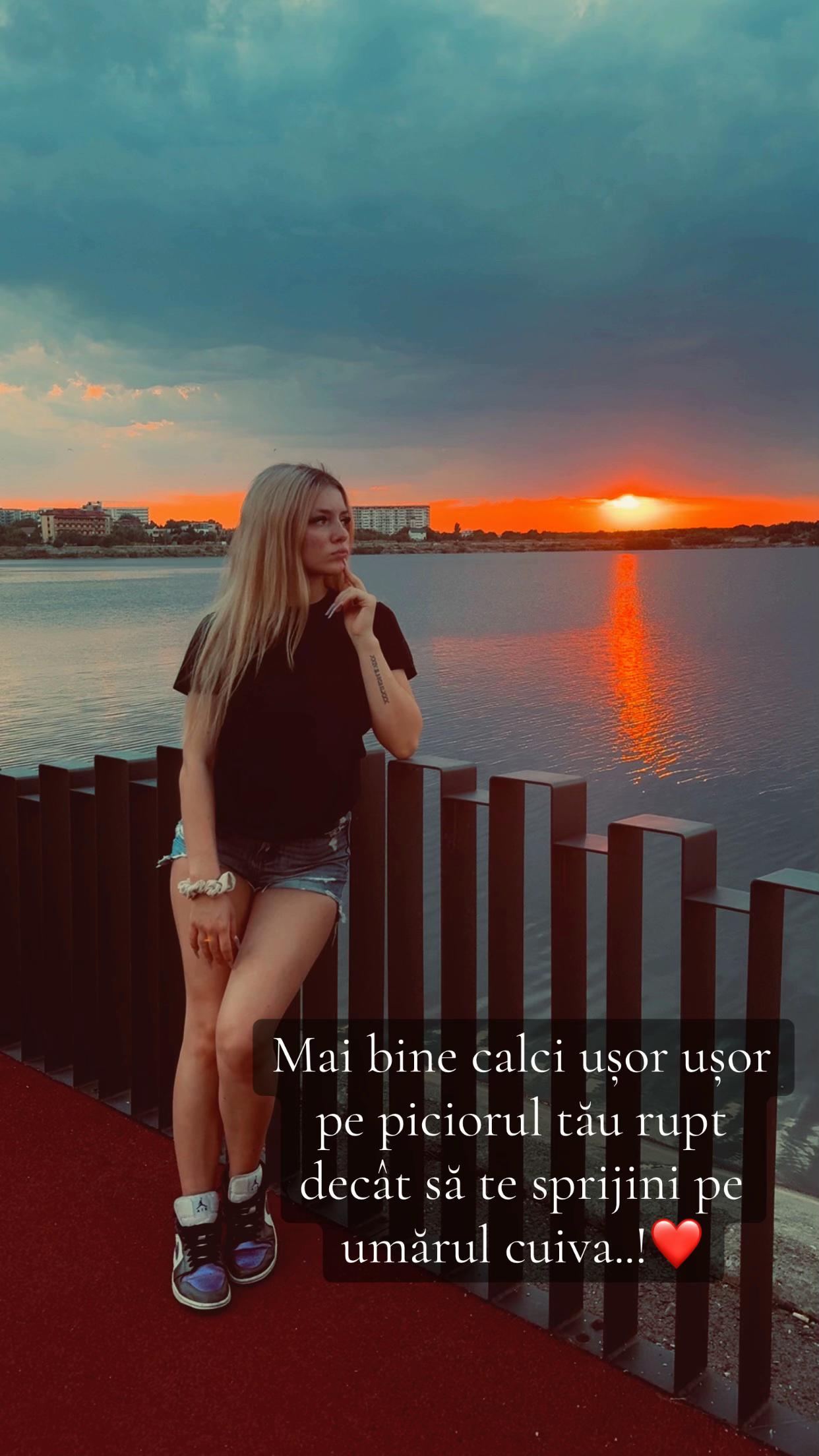 @2al3xia