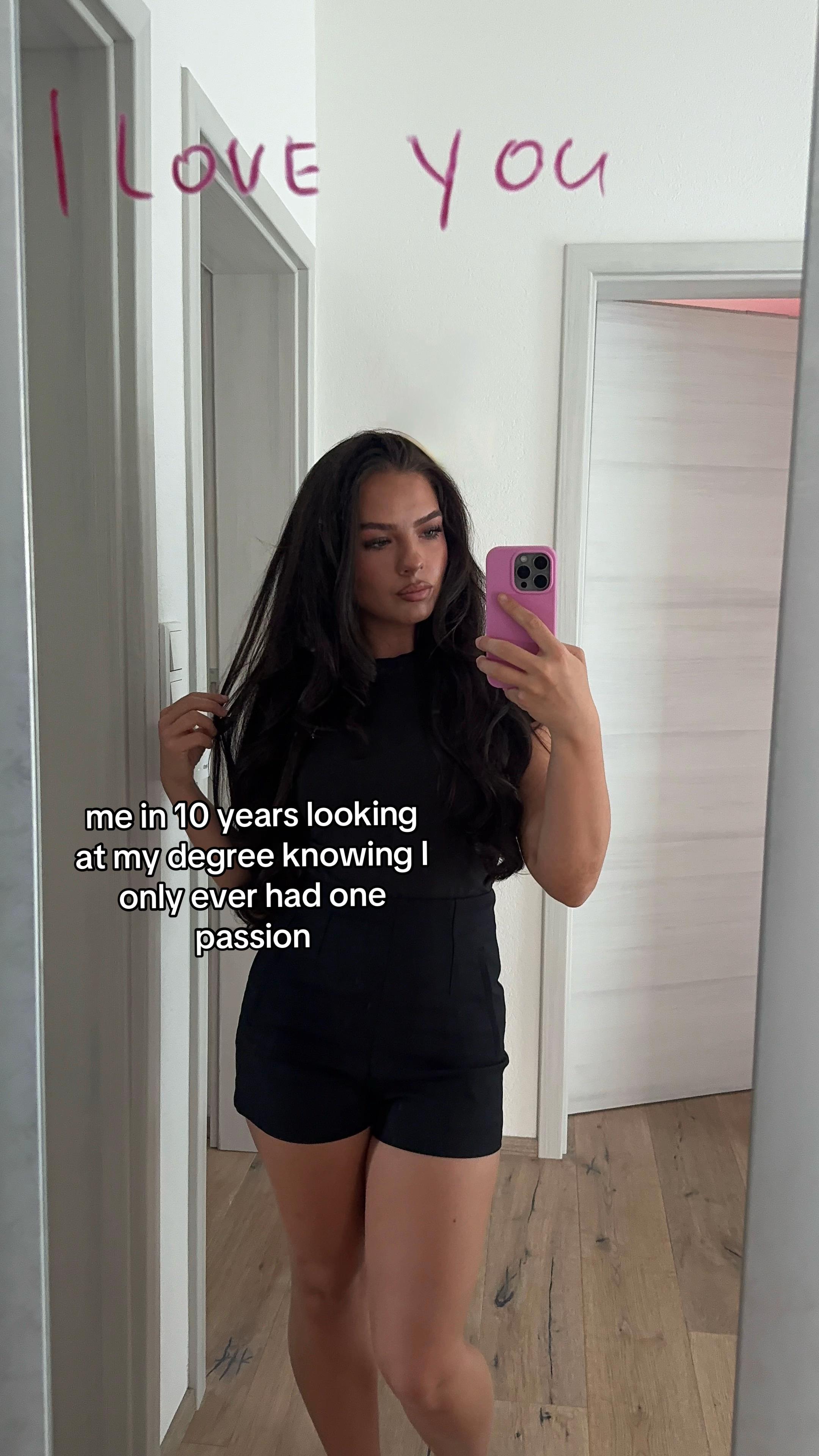 @Denisa