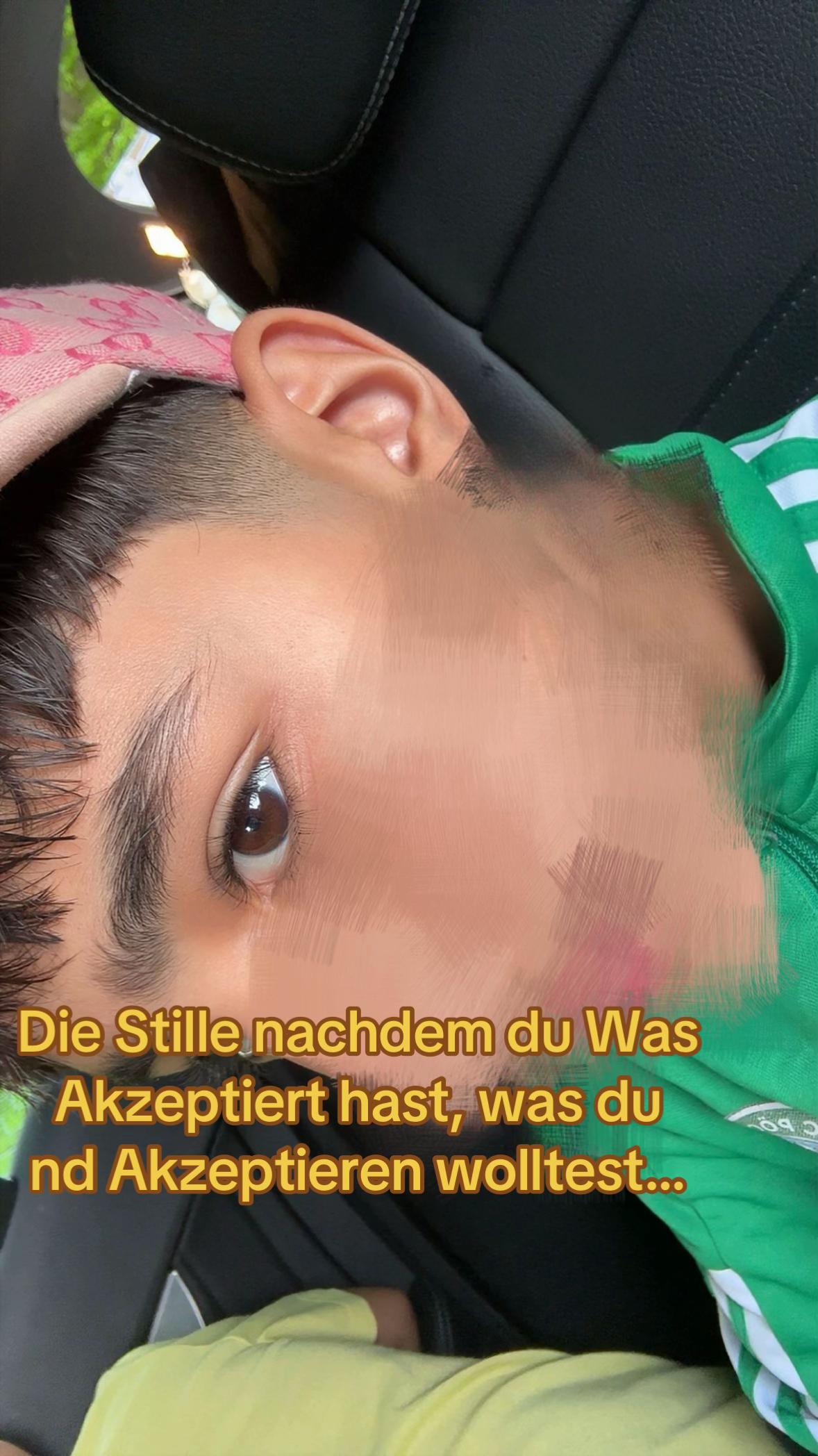 @⃟