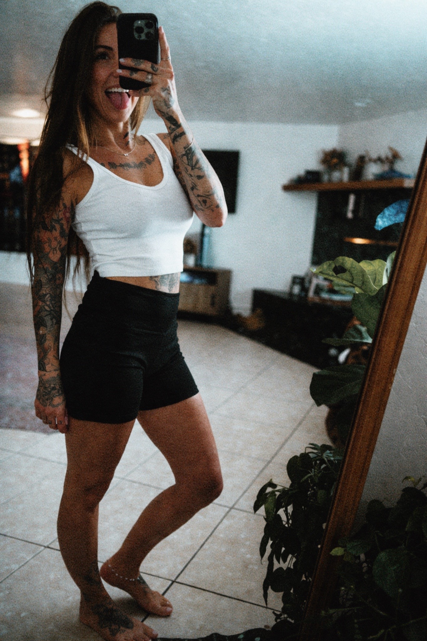 @justtessarae