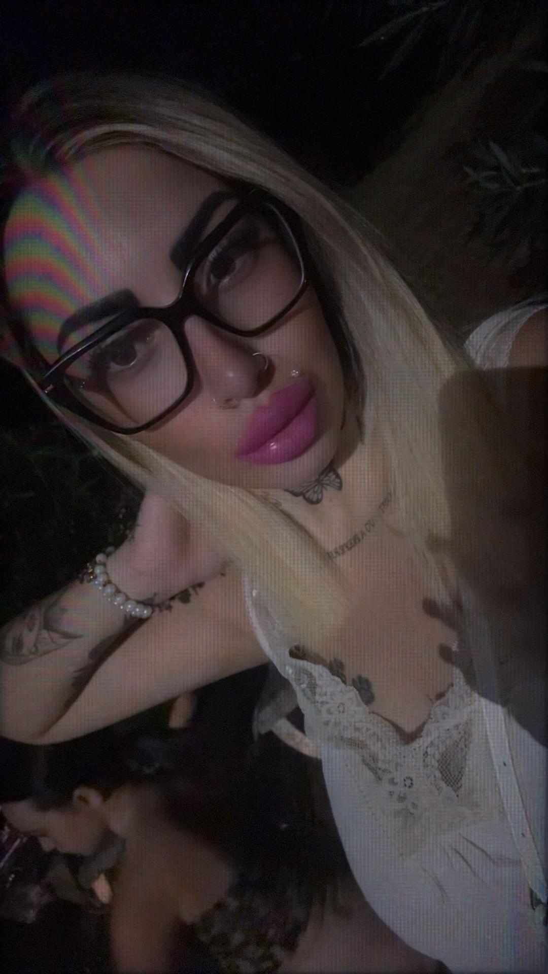 @ERIKA🖤
