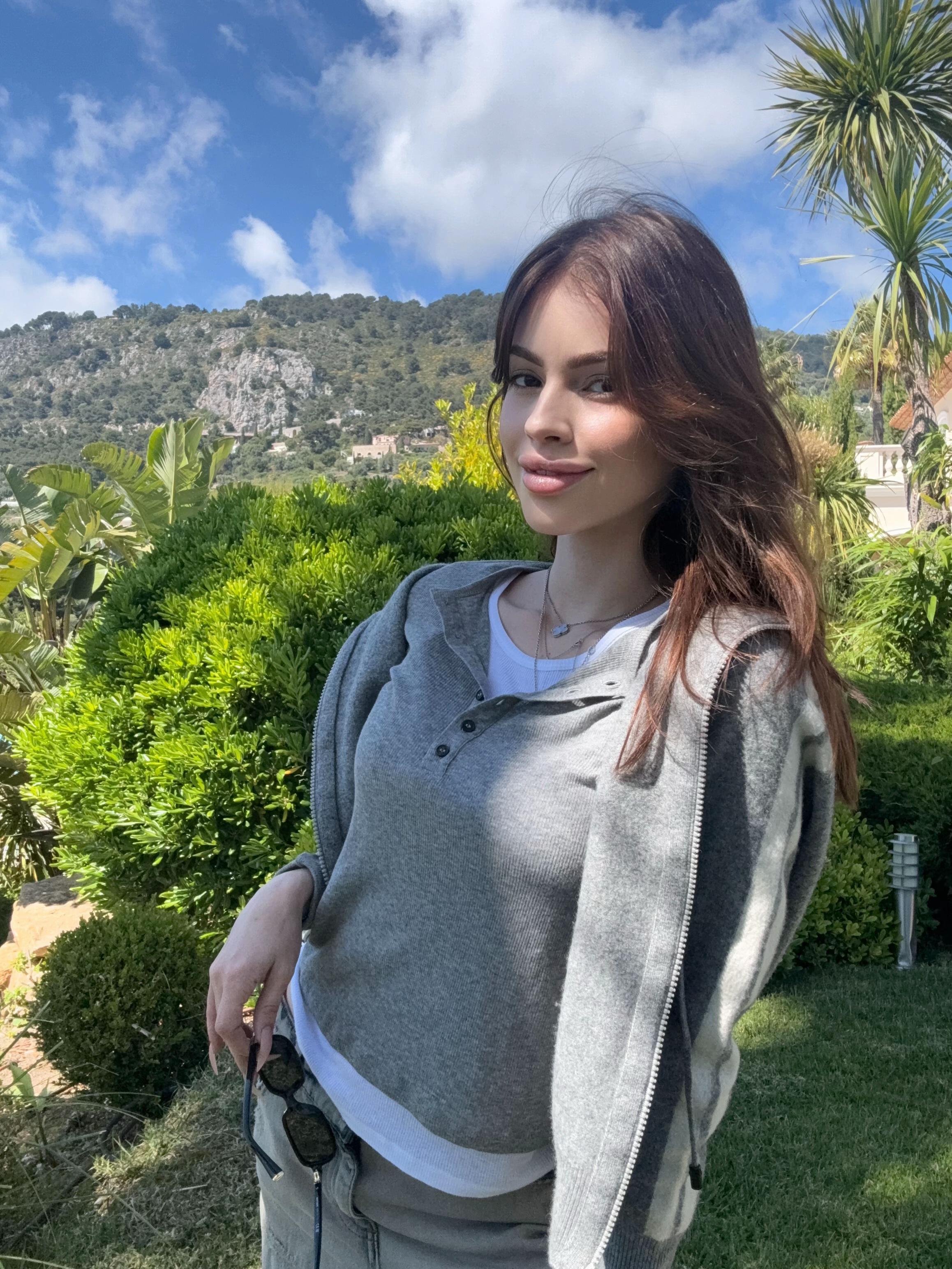 @NOTYOURMONACOGIRL