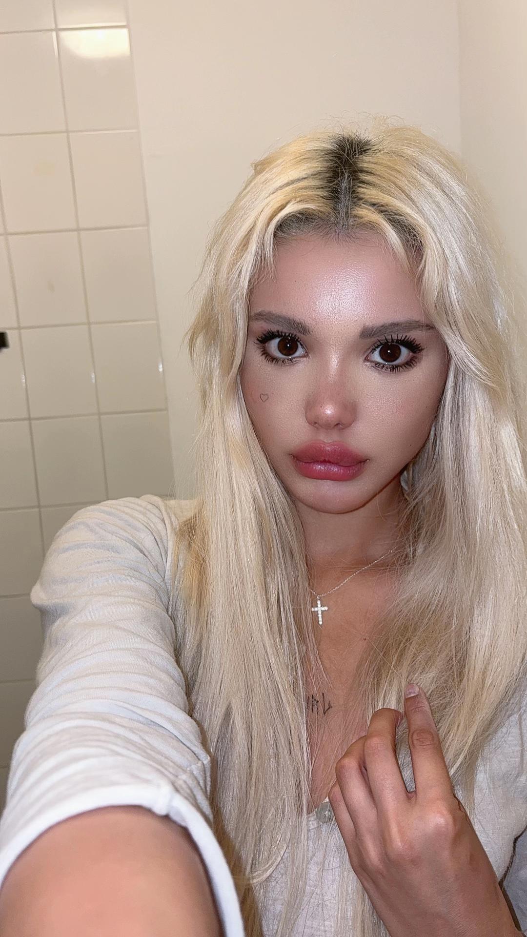 @krankebarbie