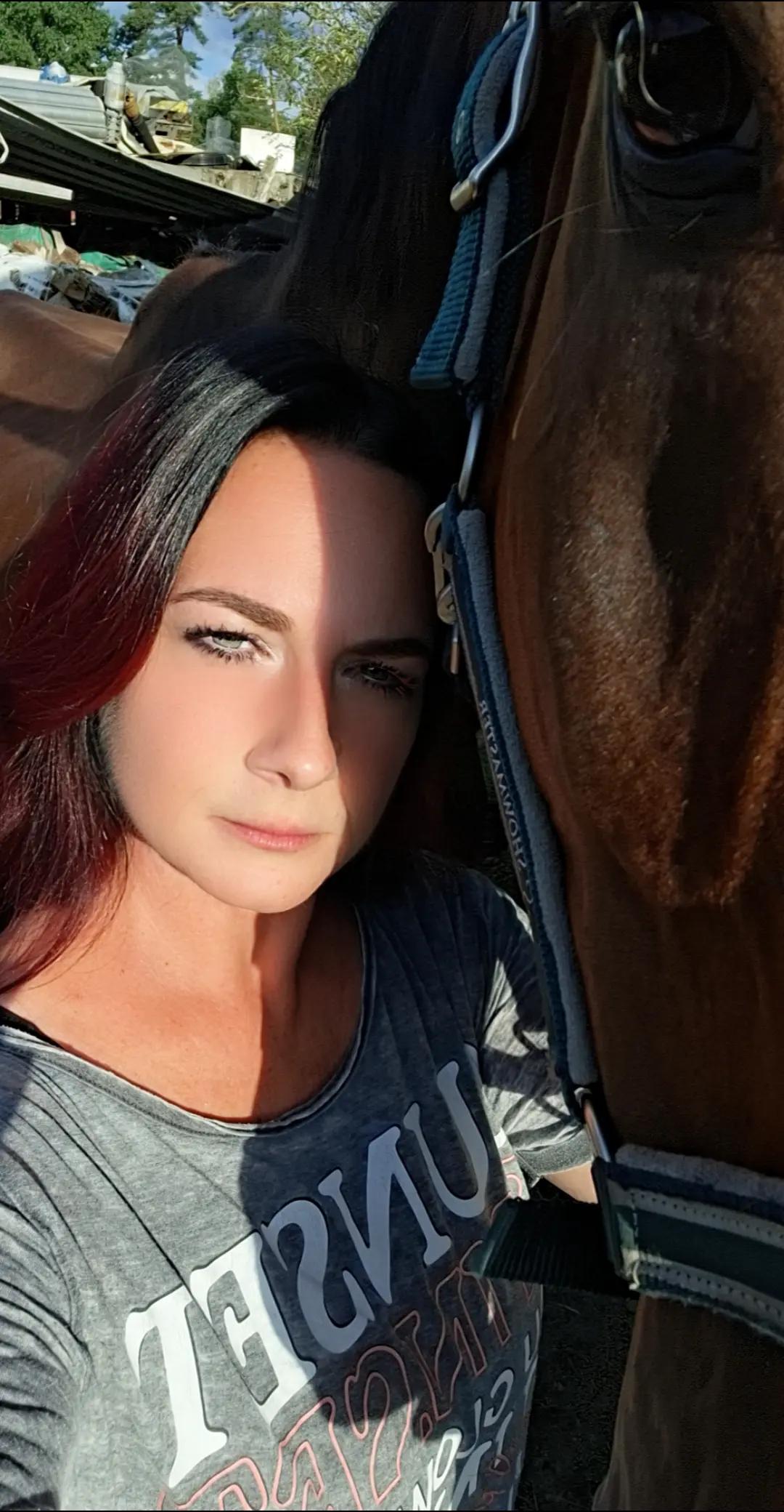 @sister_v0 Elena