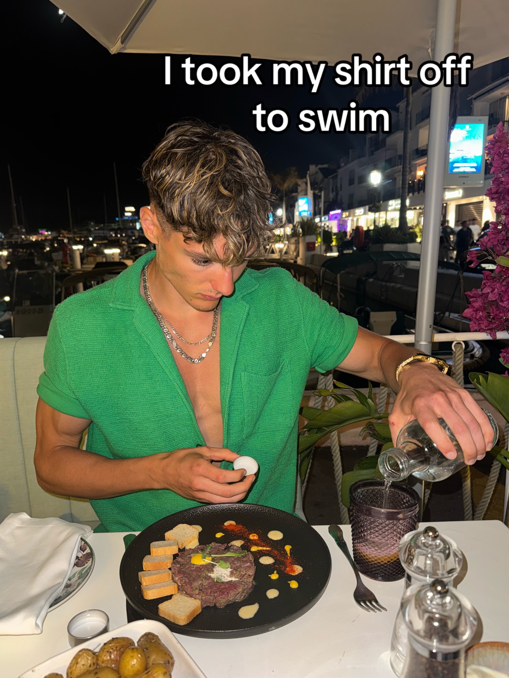 @Levilovesgym
