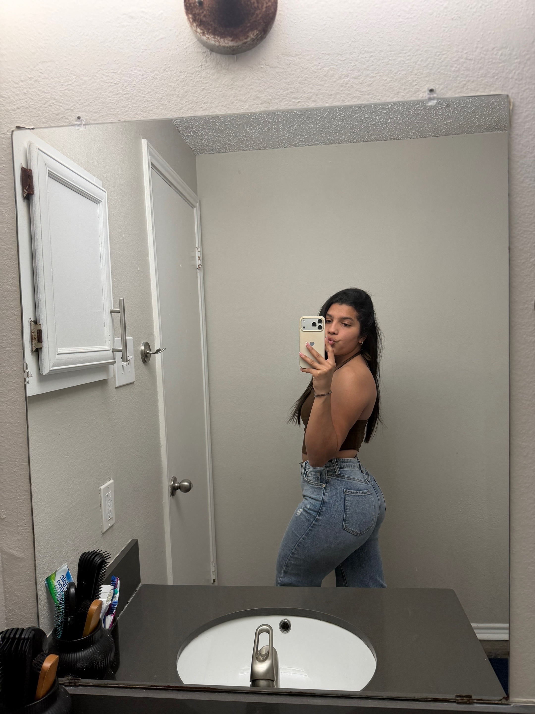 @Laura Valbuena