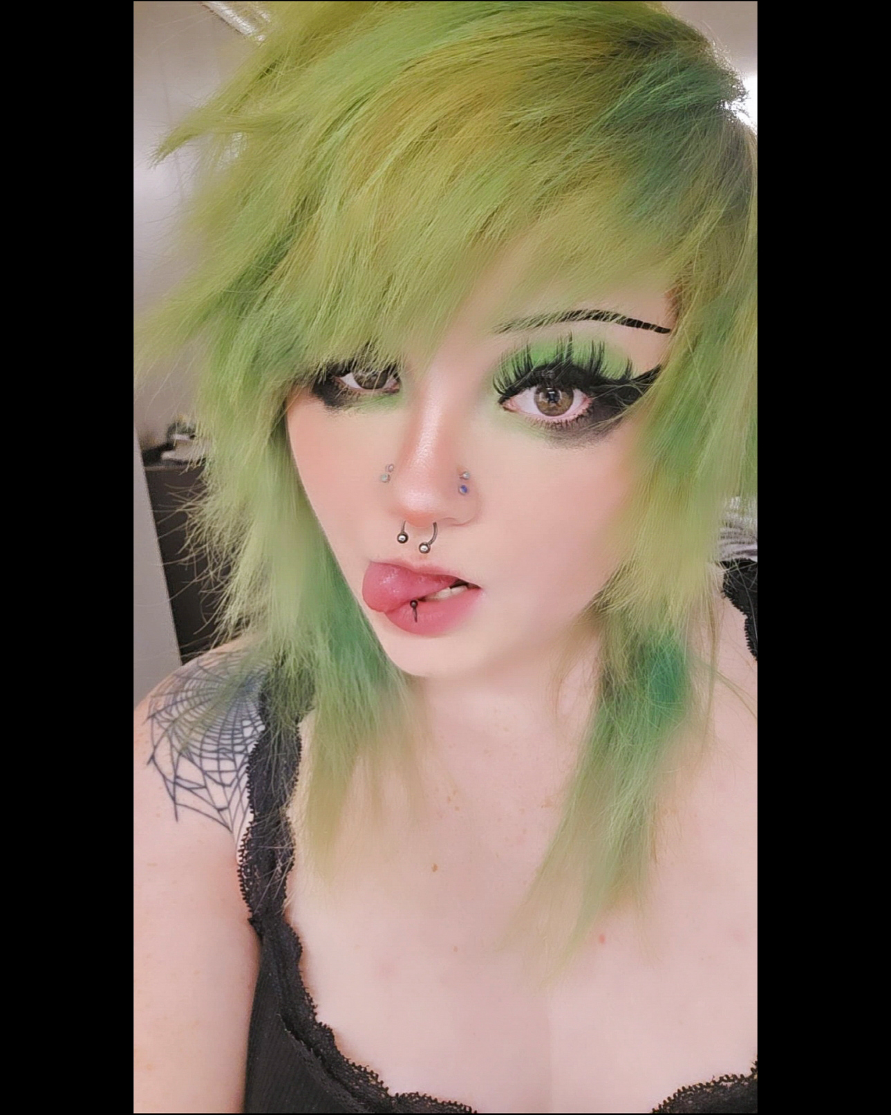 @Graveyardbabe1031