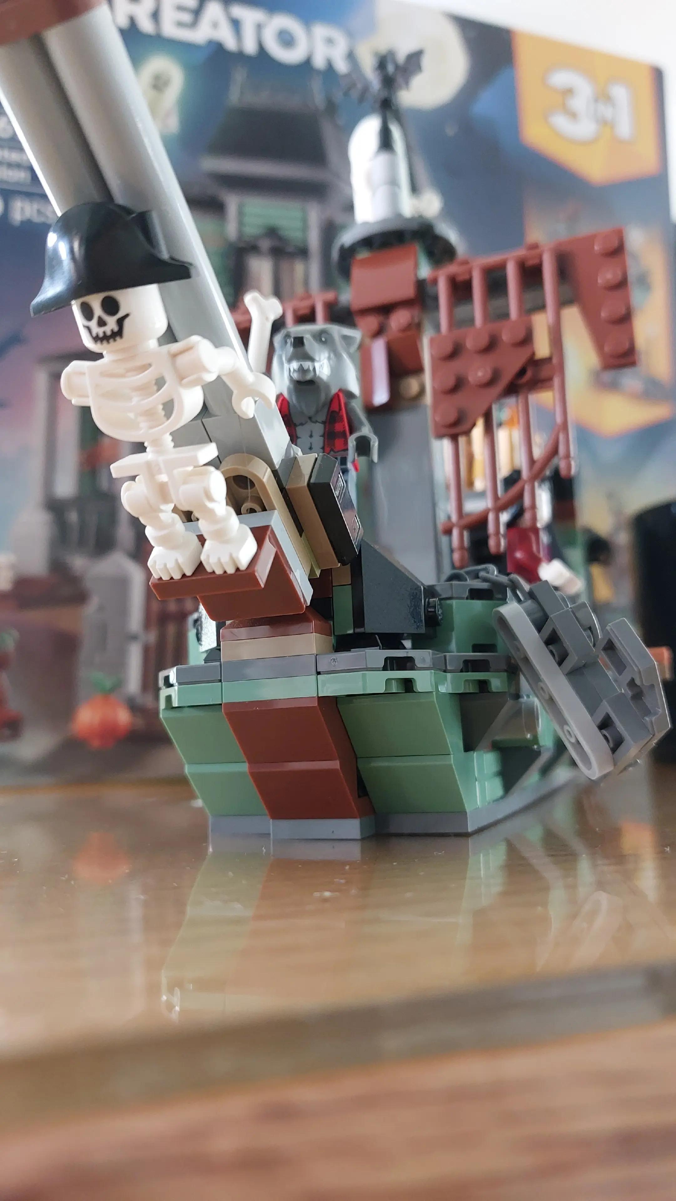 @BrickSetTastics