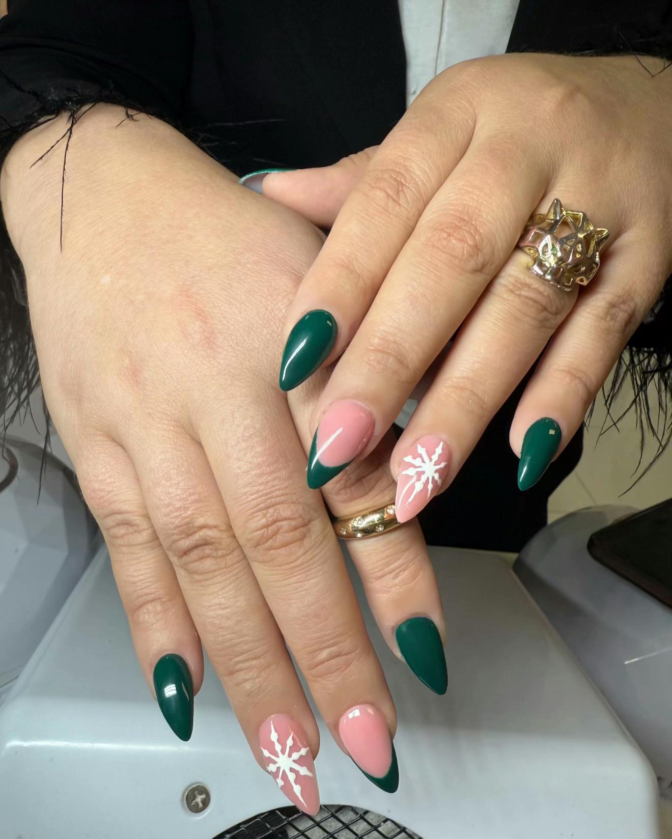 @Nails_by_Gana