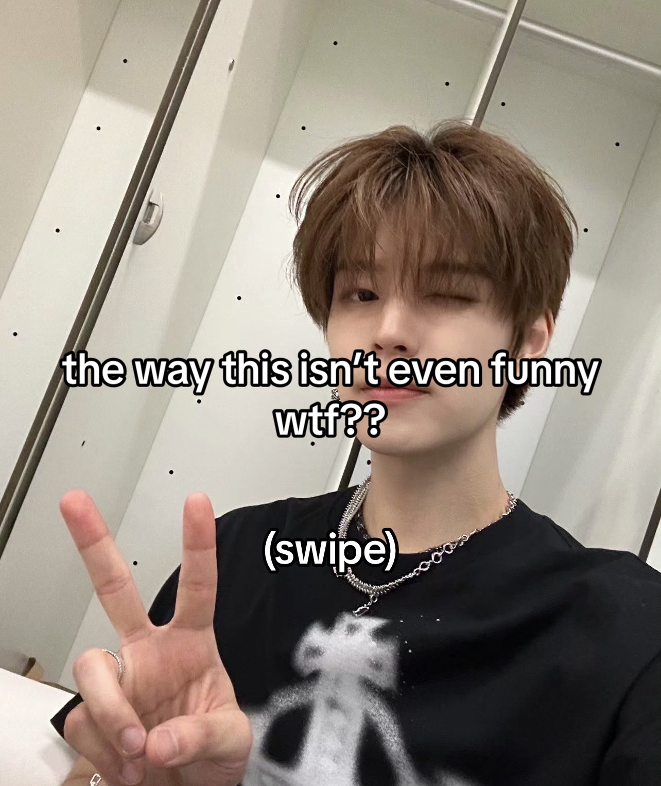 @bee &bull; saw skz