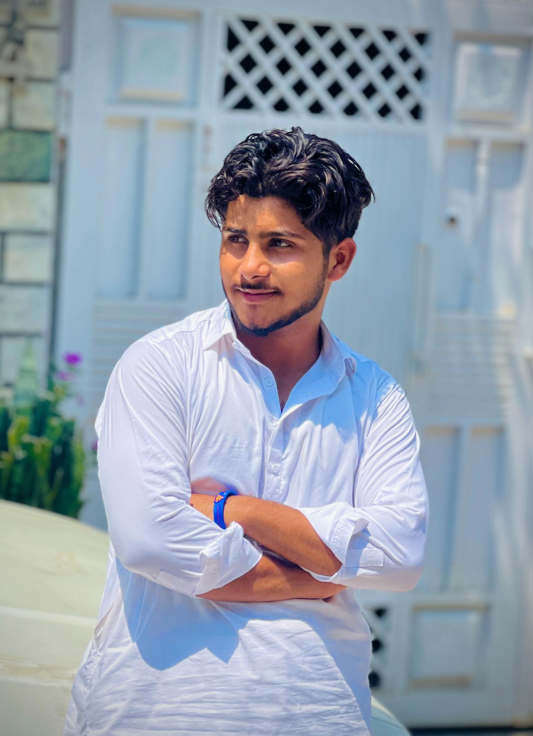 @𝗔ح𝗠𝗘𝗗 👑💸