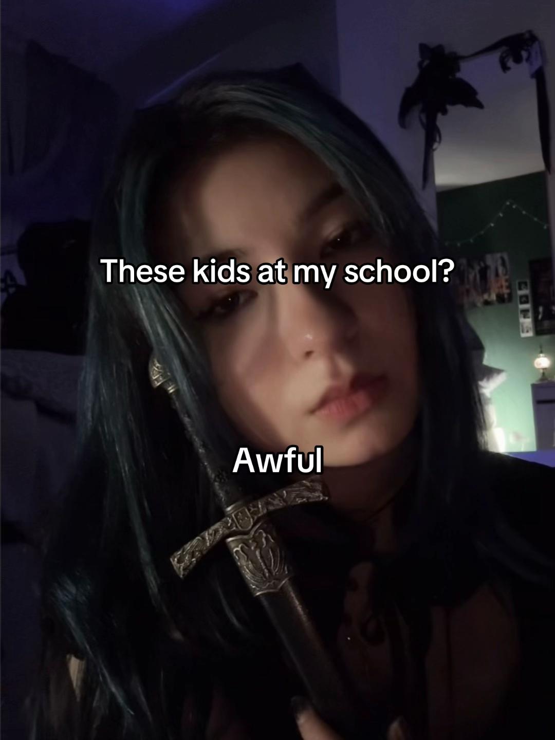 @⋆✮𝔫𝔢𝔡 ⚰︎♱