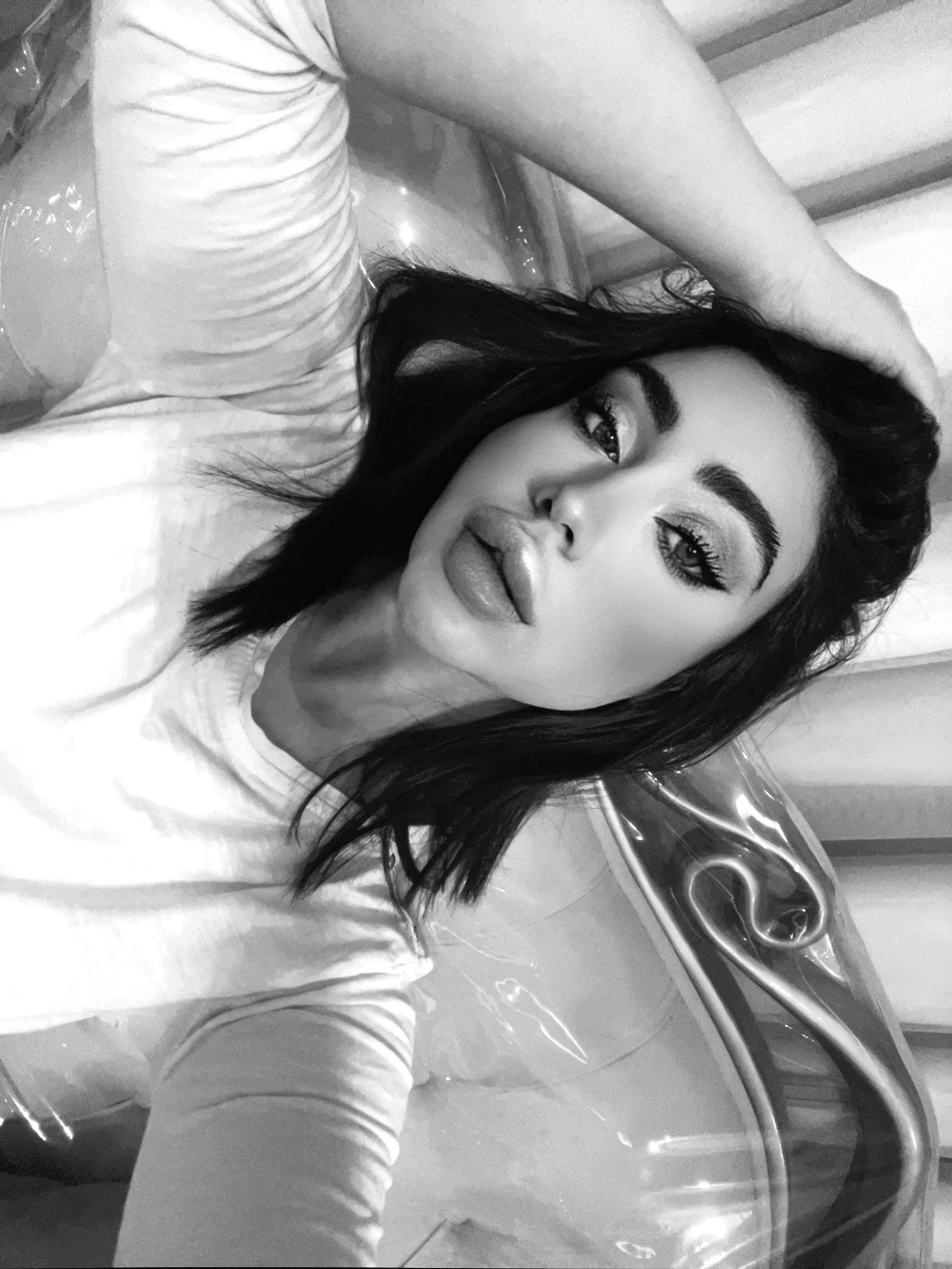 @melikazangene