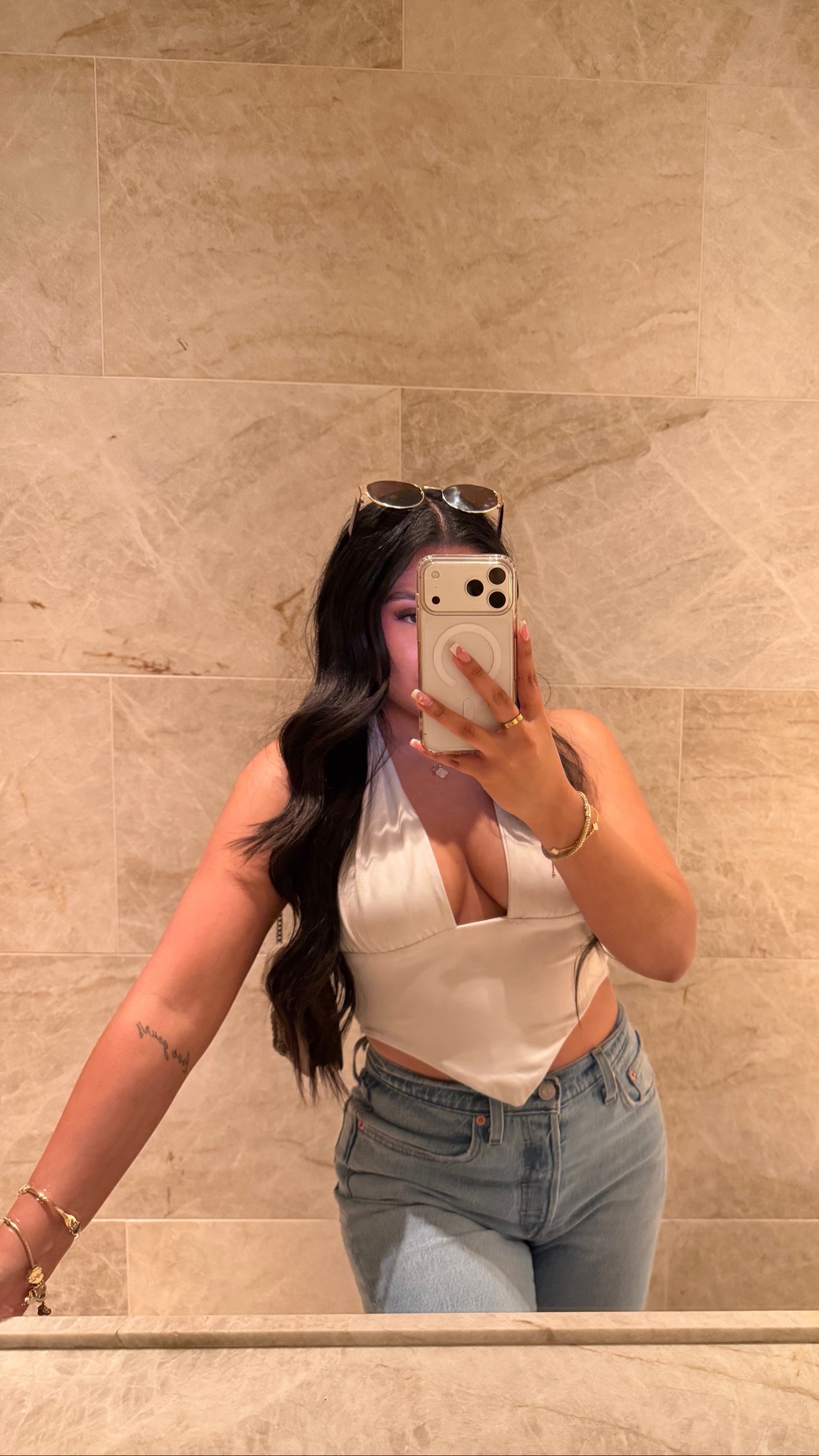 @𝚁𝙾𝚂𝙰𝙻𝙸𝙴