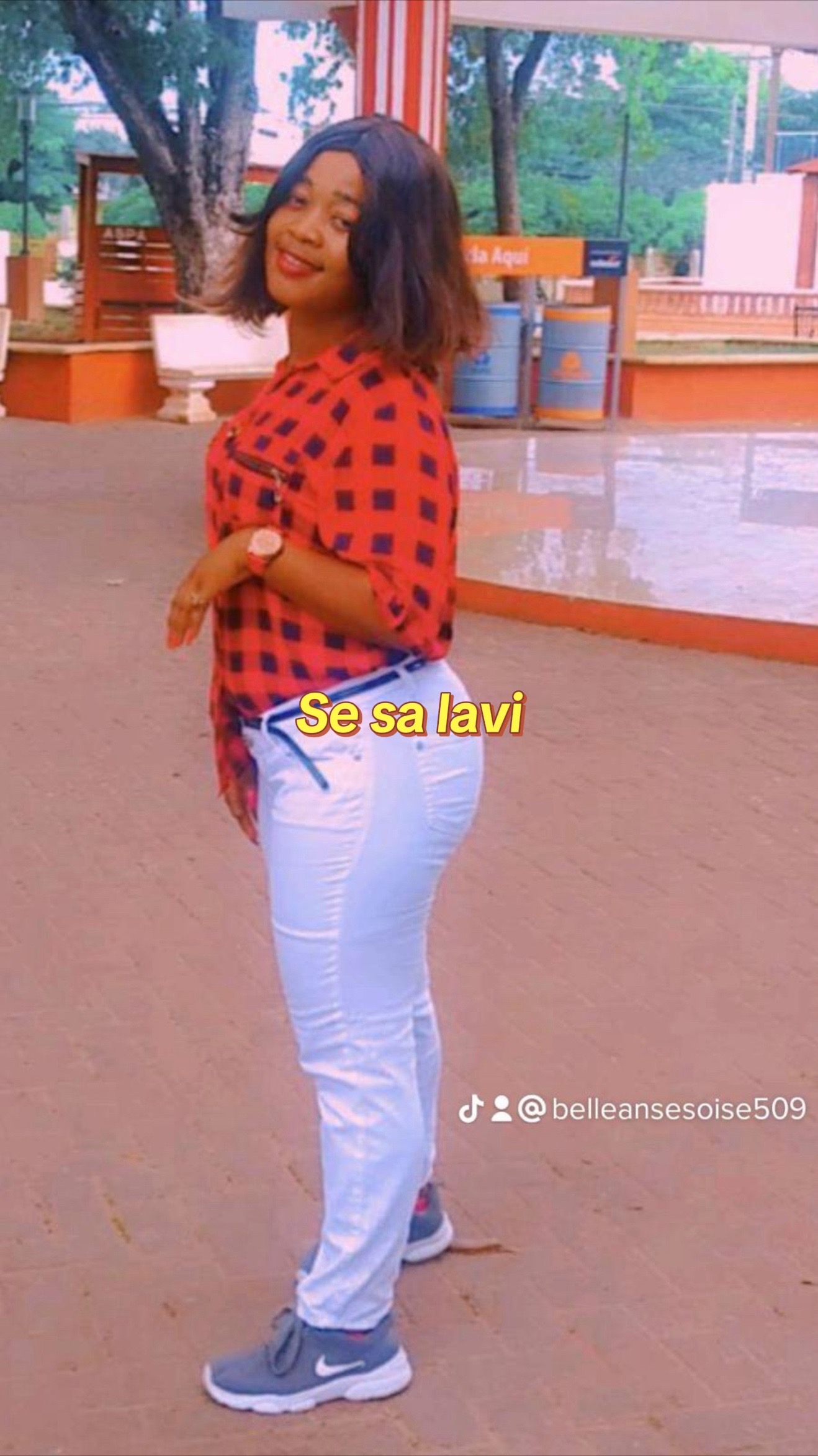 @princesseneyoue