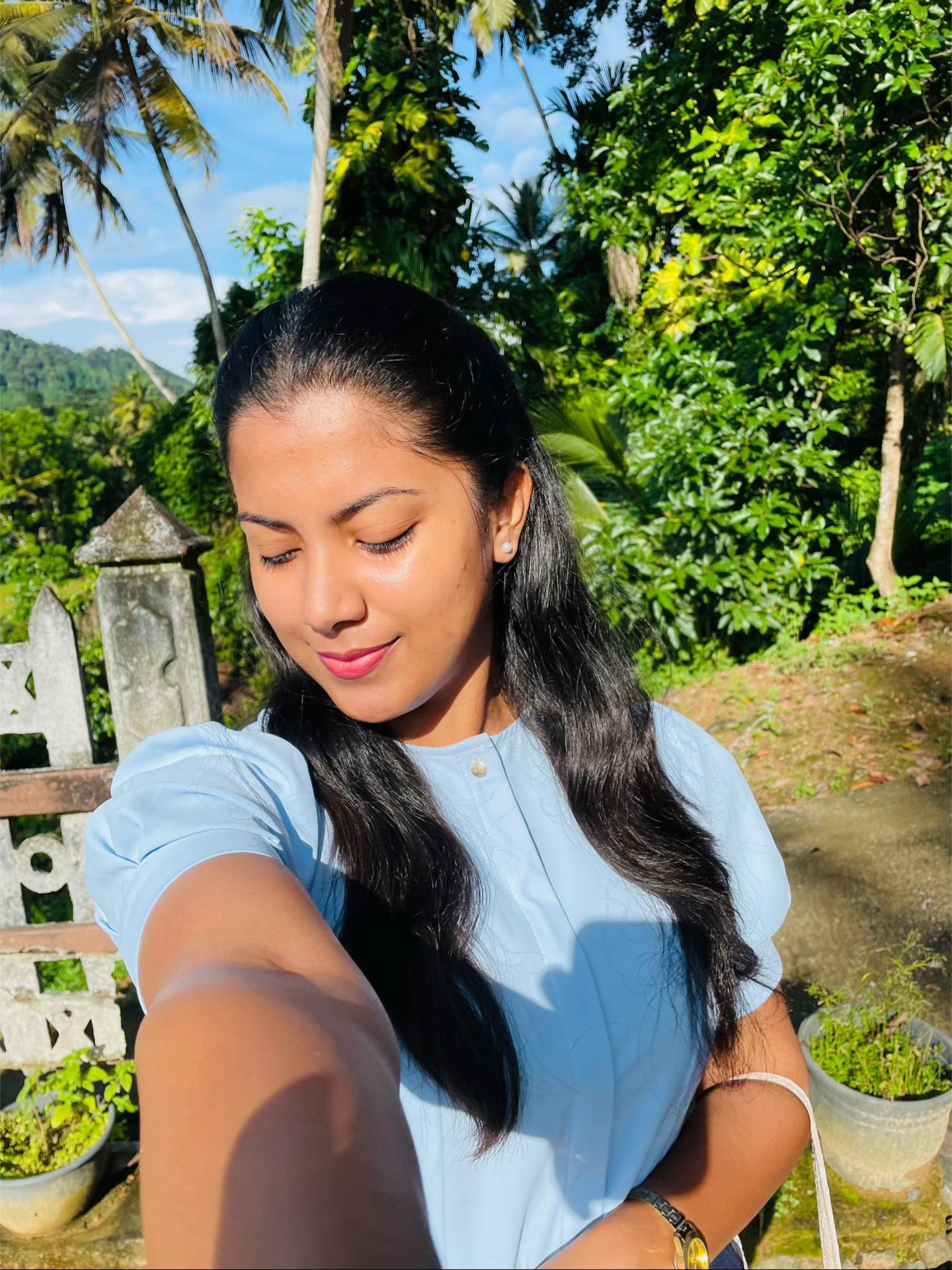 @Thilhara 👀🥀💗