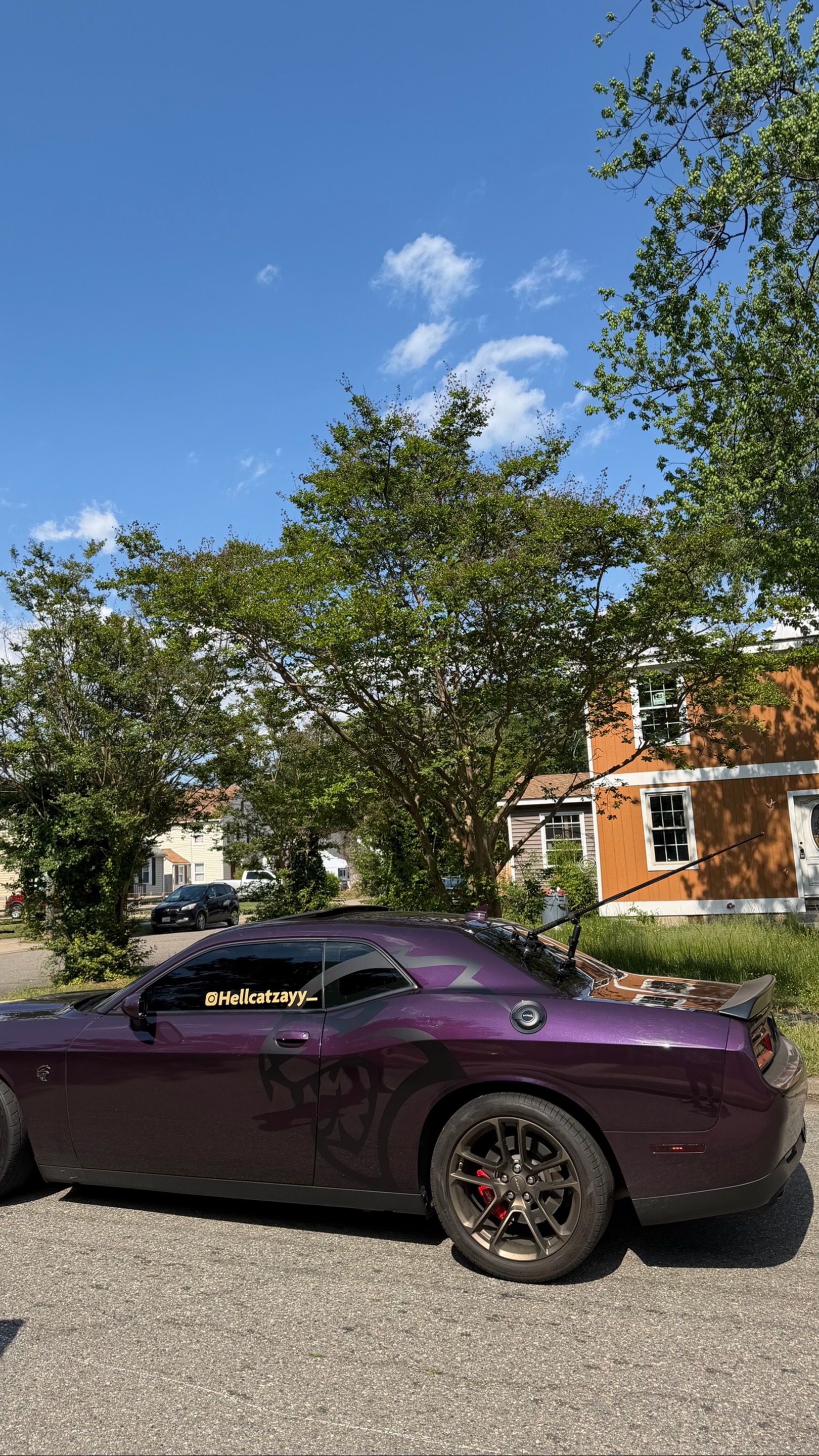 @hellcatzayy