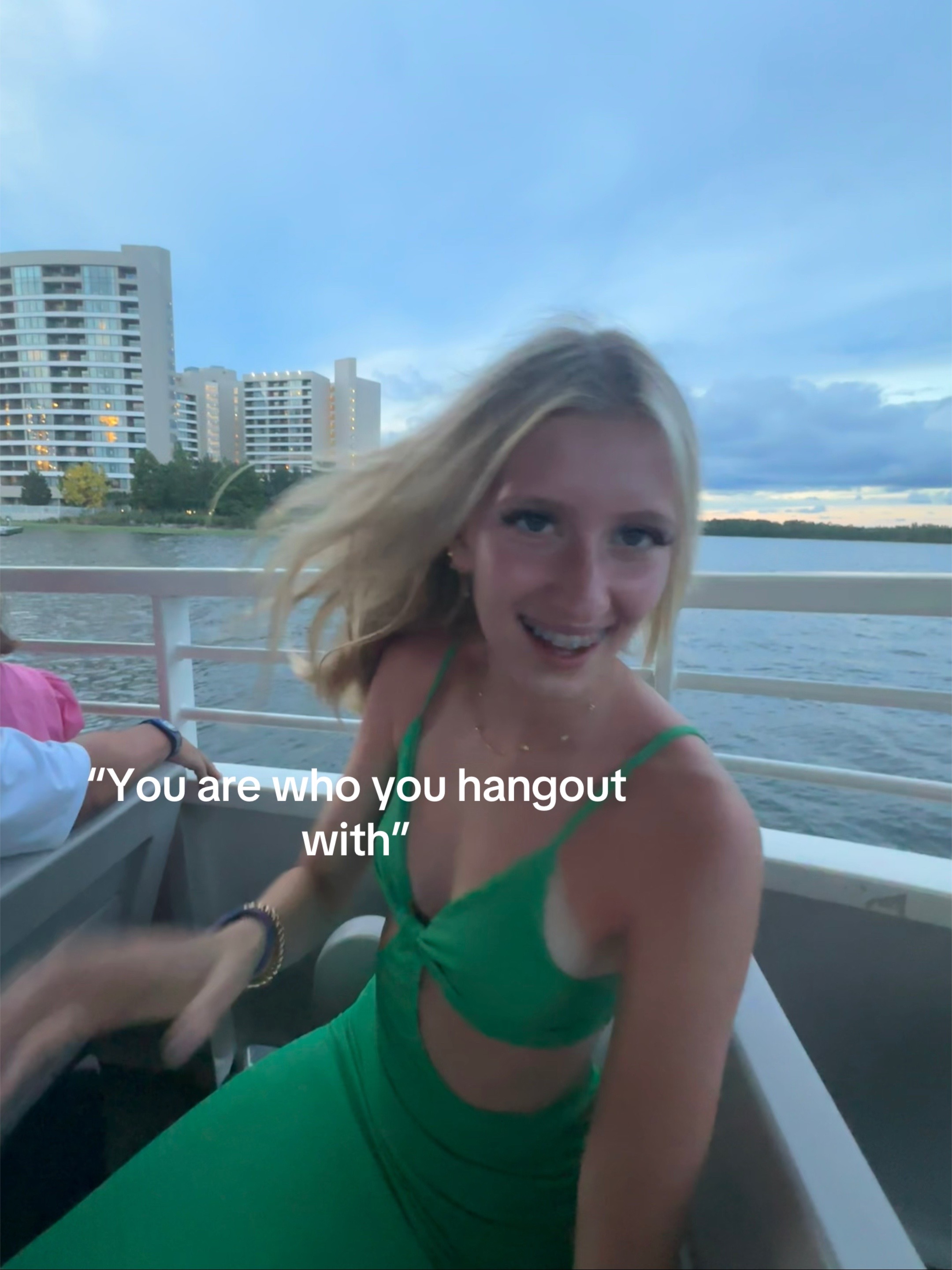 @👸