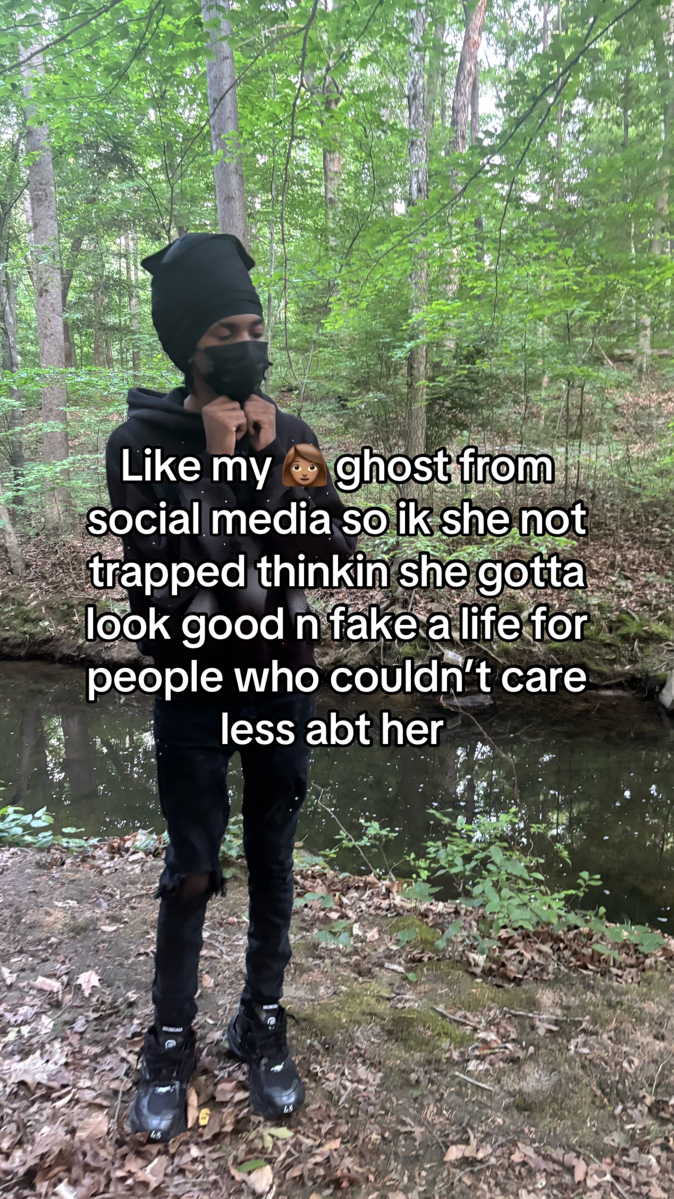 @⃟