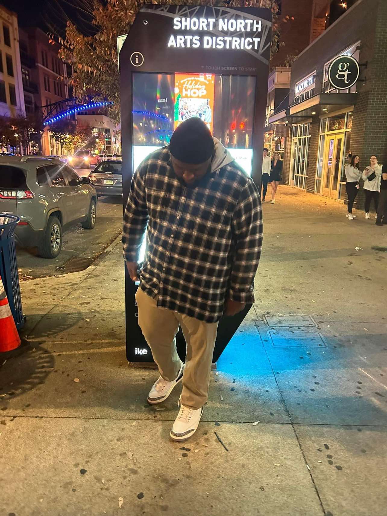 @UncleDerrEnt_