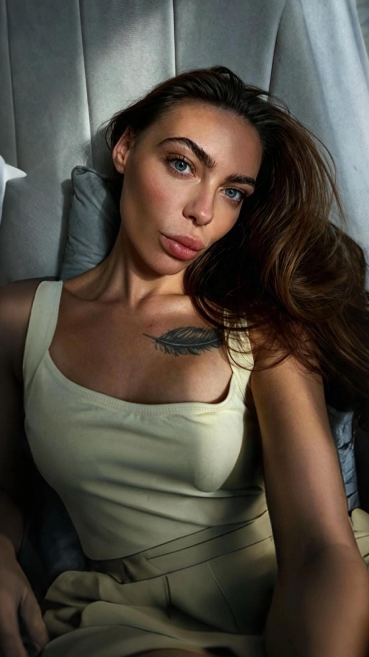 @toniburgess878
