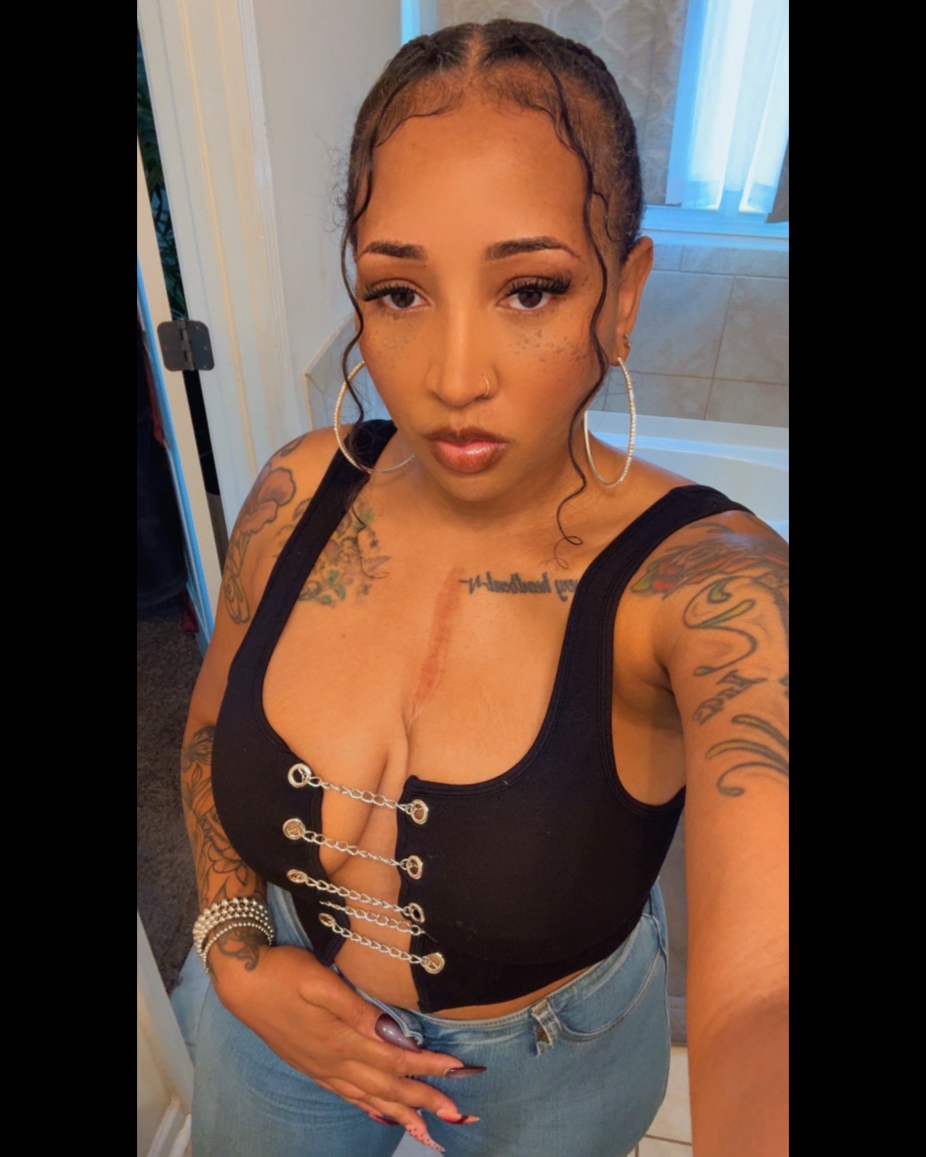 @Bamela_Lee