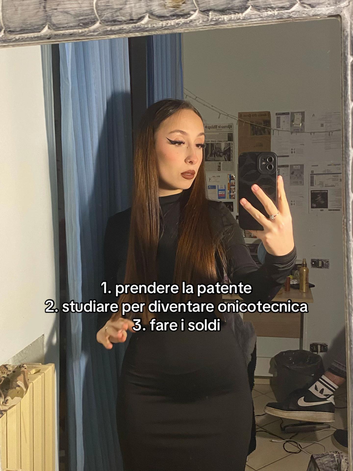 @estertonini
